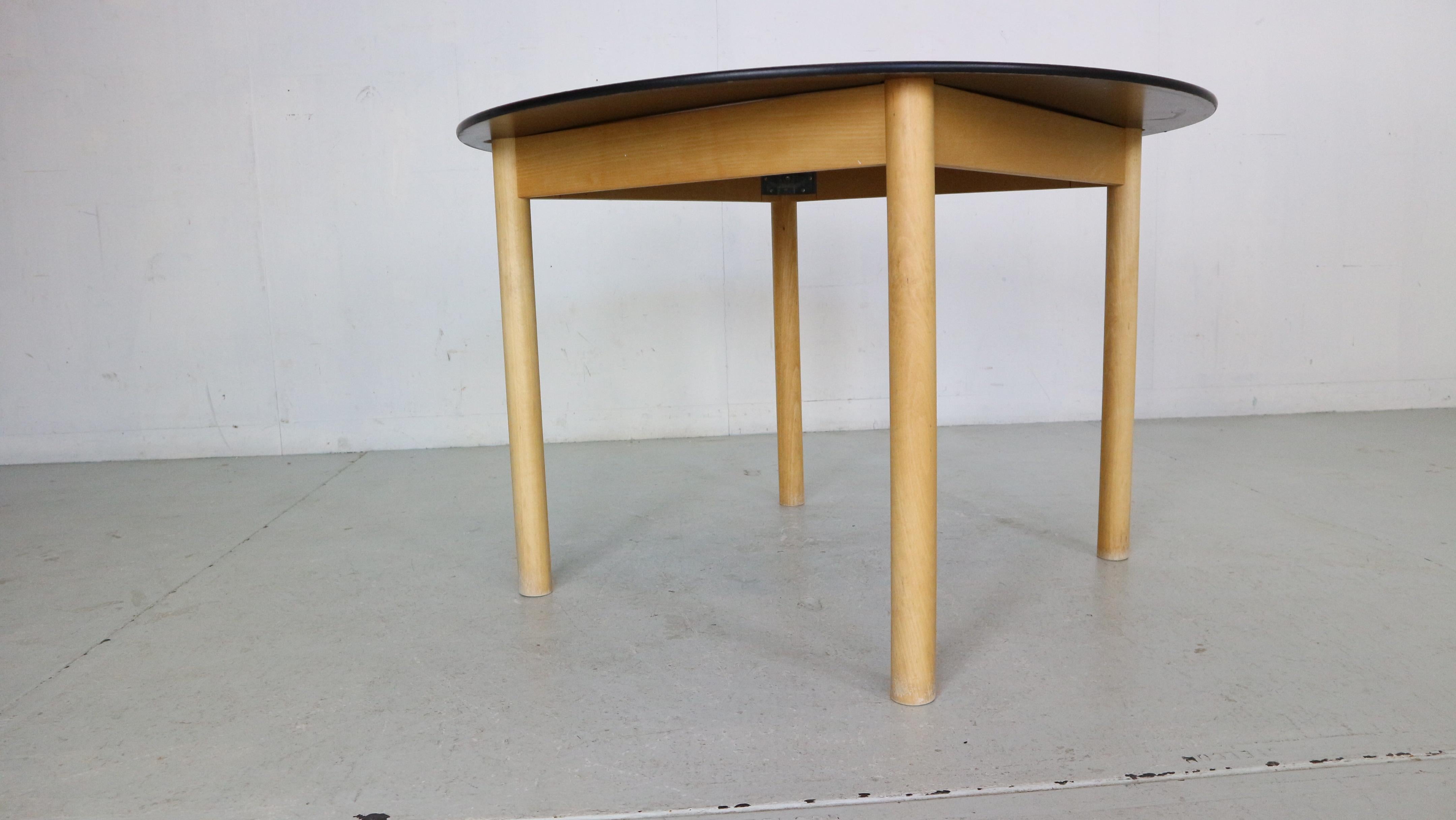 FDB Møbler Flip-Top Oak Round Dining Table By Børge Mogensen, 1950 Denmark 1