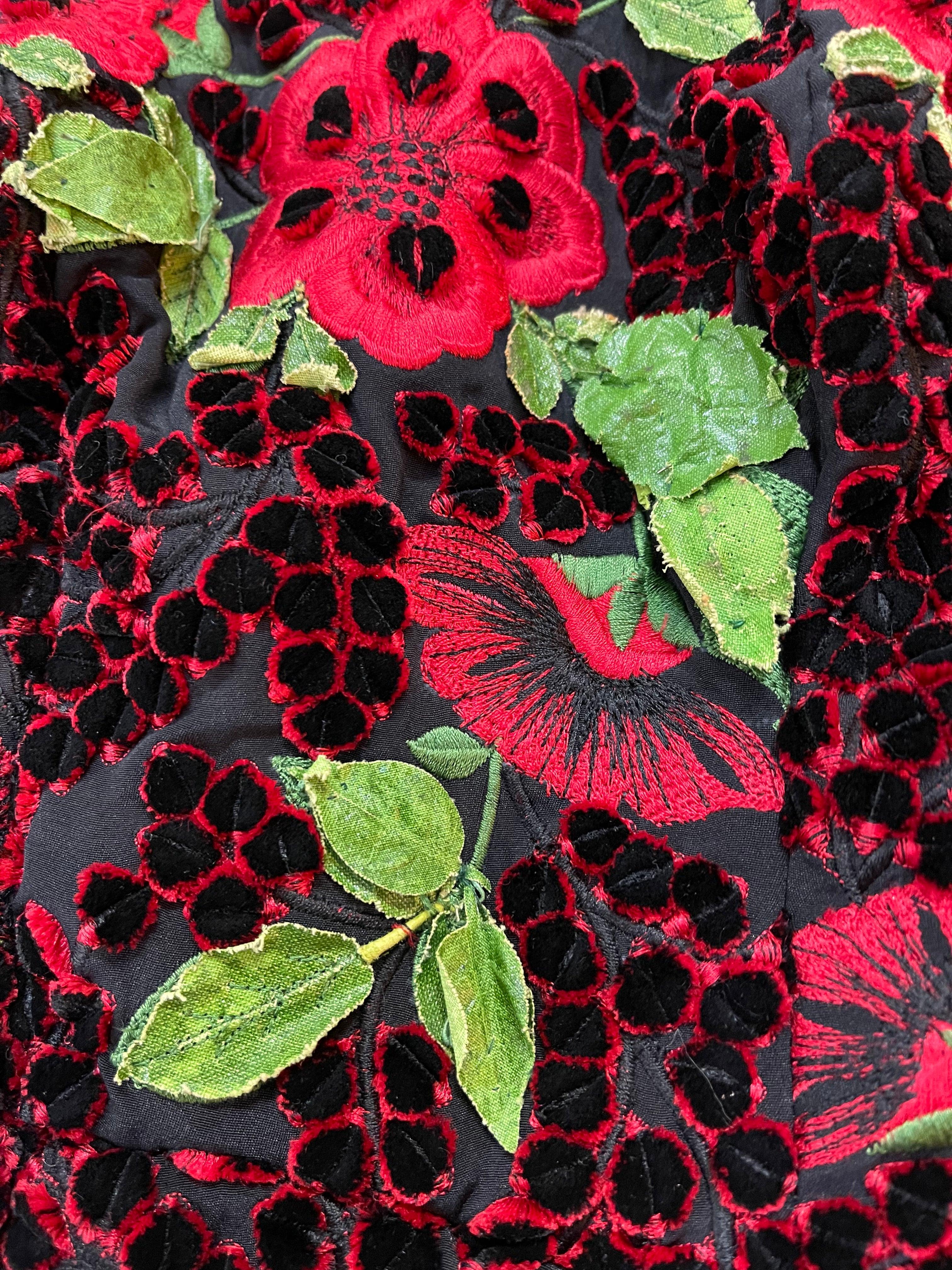 Fe Zandi Attribution Bustier à appliques florales 3D noires et rouges Excellent état - En vente à Los Angeles, CA