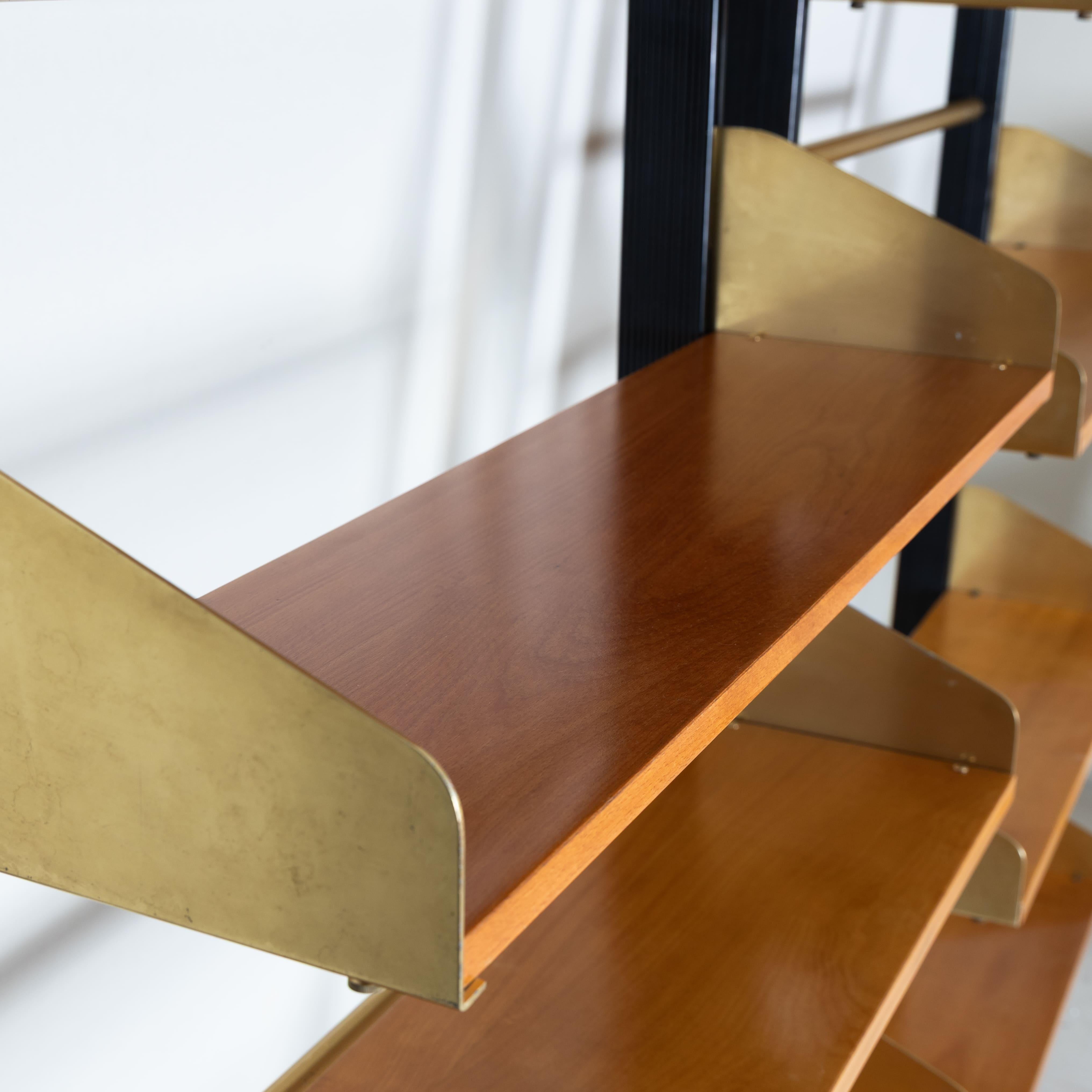 Metà XX secolo Librerie Feal 1960, set da 4 in vendita