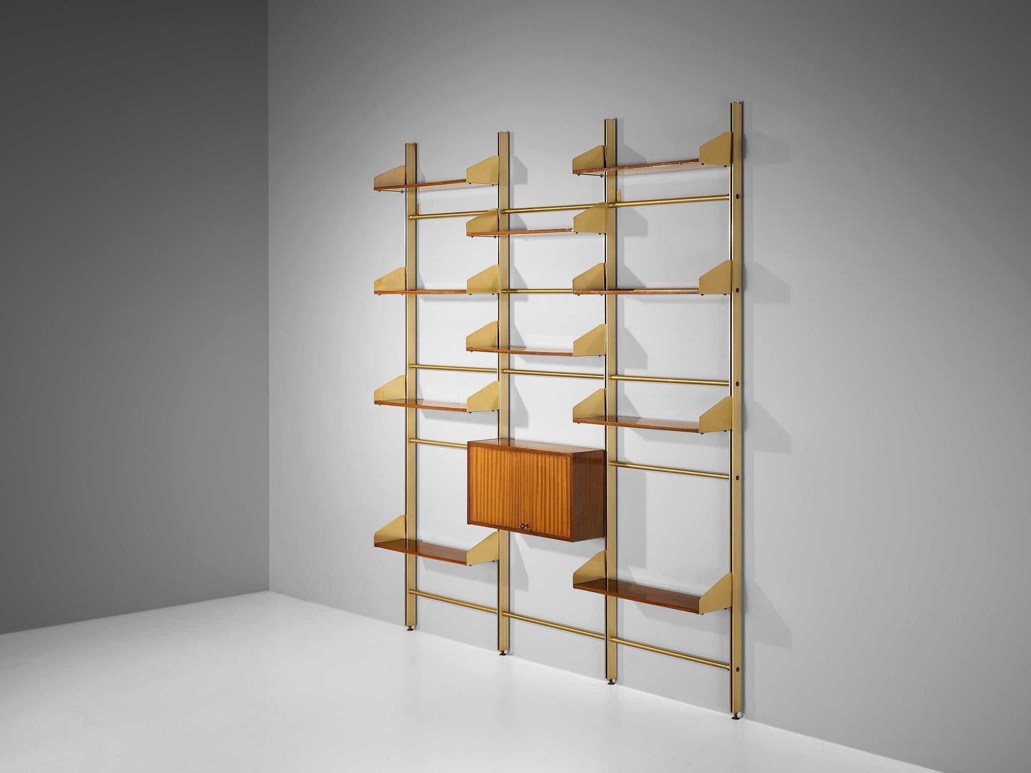 Feal (Fonderie Elettriche Alluminio e Lega), model ‘S2’ wall units, mahogany, anodized aluminum, Italy, 1950s 

Both aesthetics and functionality comes into play in this bookcase shelf; elegant in line and practical to use for any environment. This