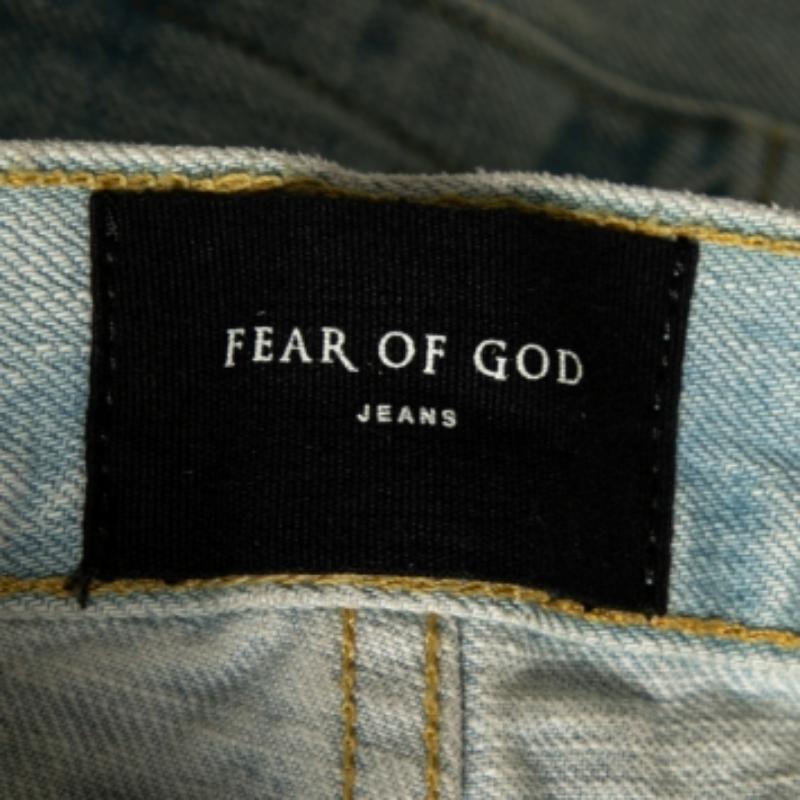 Fear of God Vaquero azul desgastado con cremallera Slim Fit Jeans M en Bueno estado para la venta en Dubai, Al Qouz 2