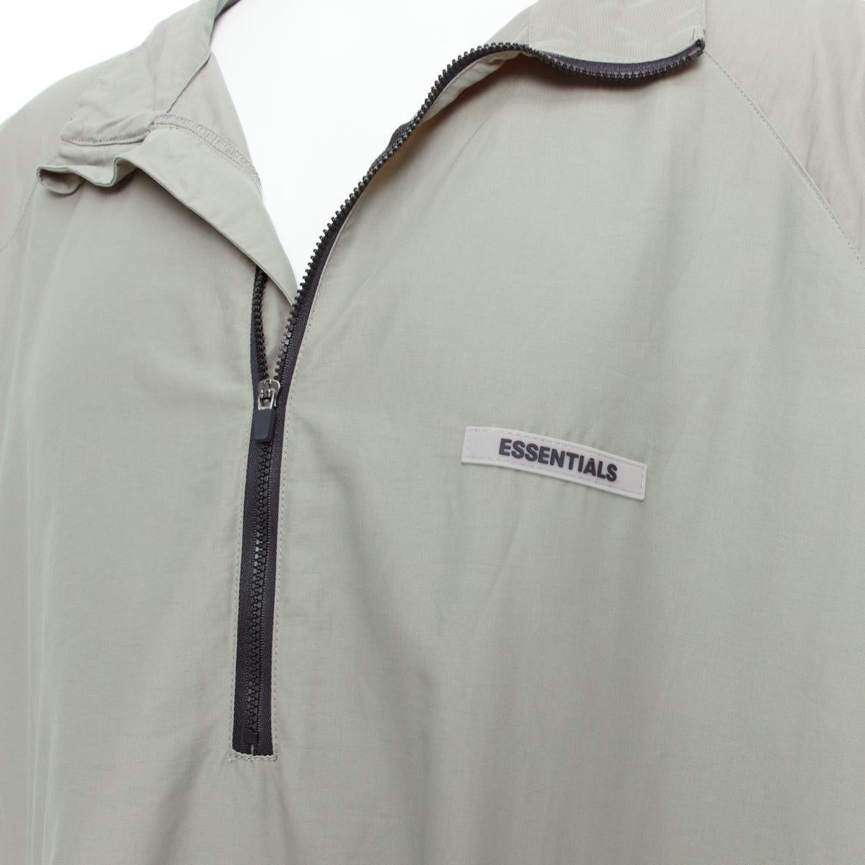 FEAR OF GOD ESSENTIALS khaki cotton nylon half zip logo pullover L
Reference: BNAY/A00031
Brand: Fear Of God
Model: AW2020
Collection: Essentials
Material: Cotton, Nylon
Color: Khaki, Beige
Pattern: Solid
Closure: Half Zip
Extra Details: Fear of God