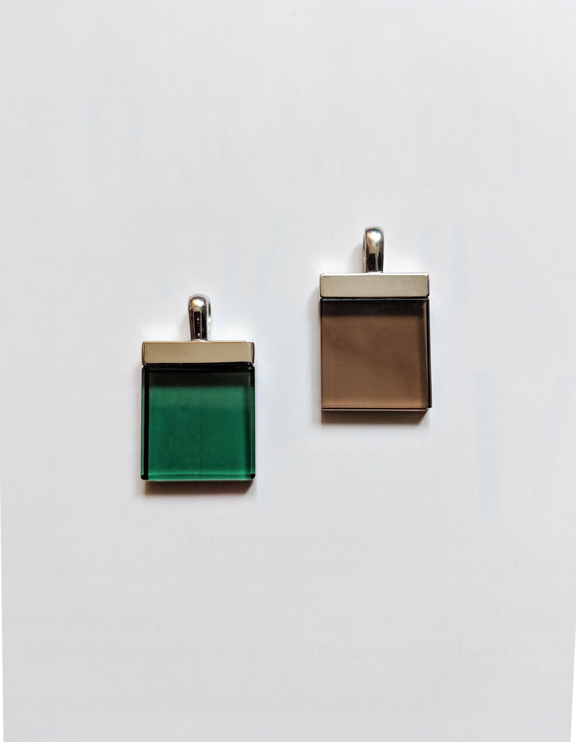 Contemporain Collier pendentif de créateur en argent sterling avec quartz vert en vente