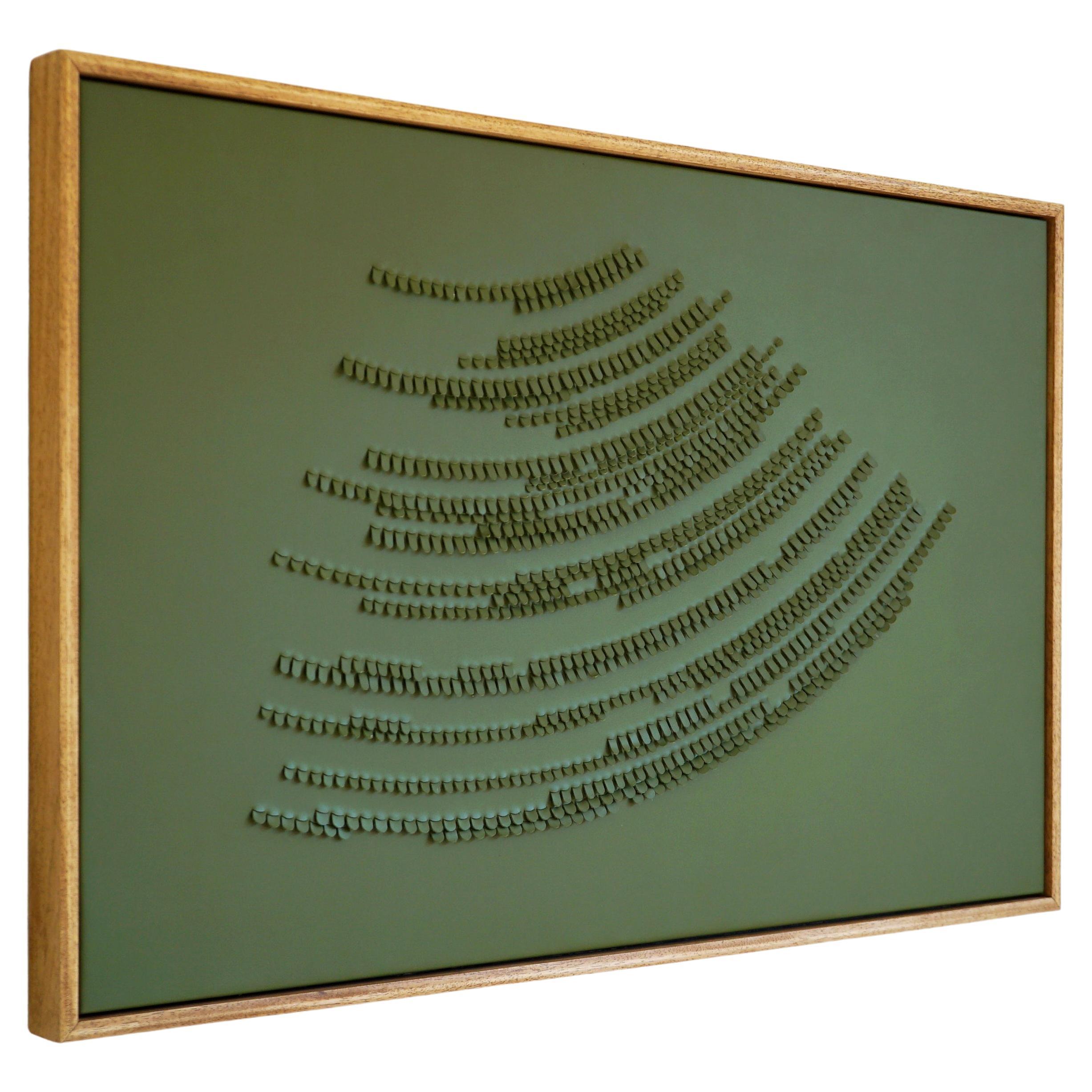 Piuma. Un pezzo di arte da parete scultorea 3D in pelle verde oliva. in vendita