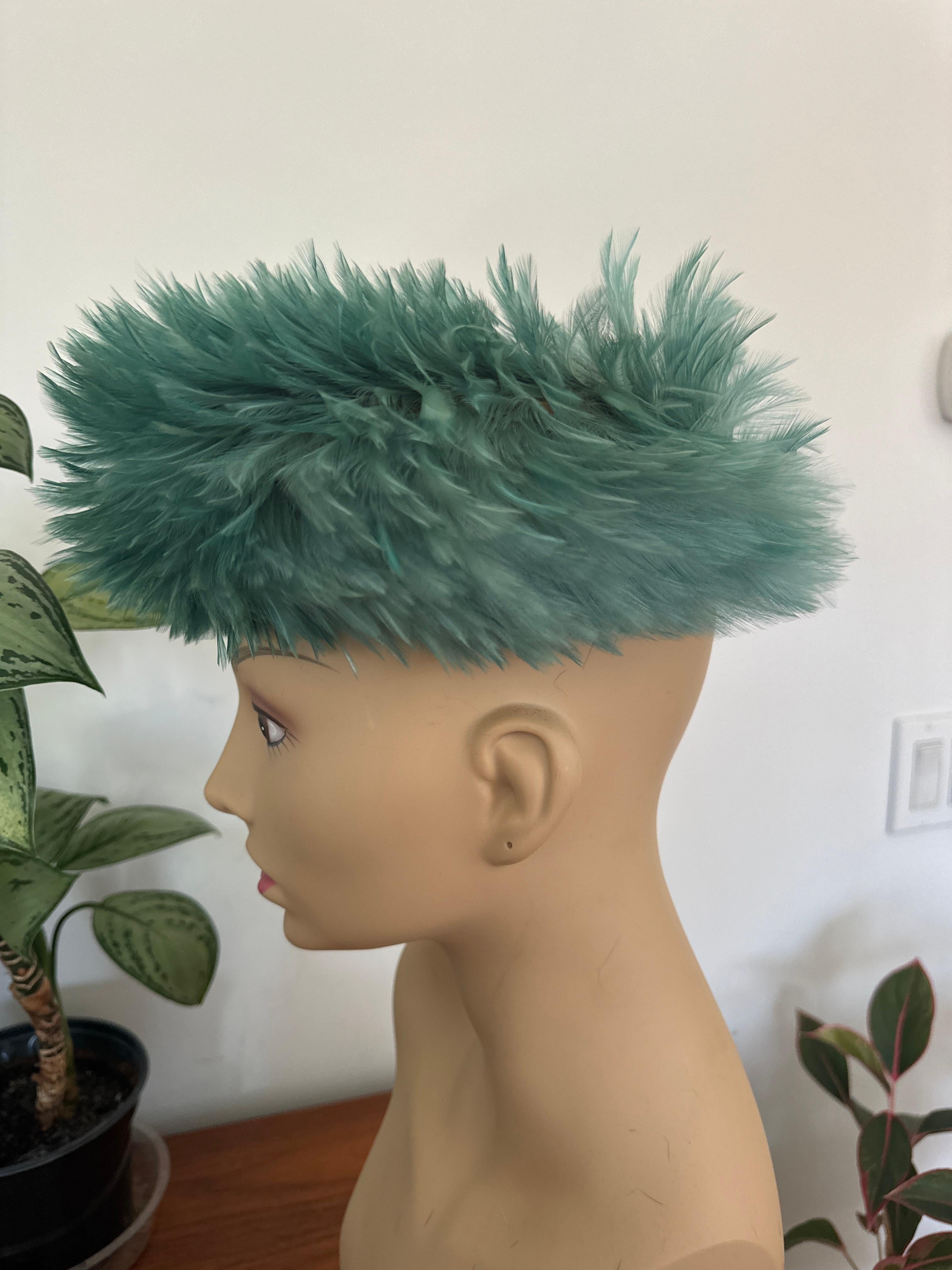 Cappello berretto di piume De Pinna Salon Greene & Greene 1960s in vendita 3