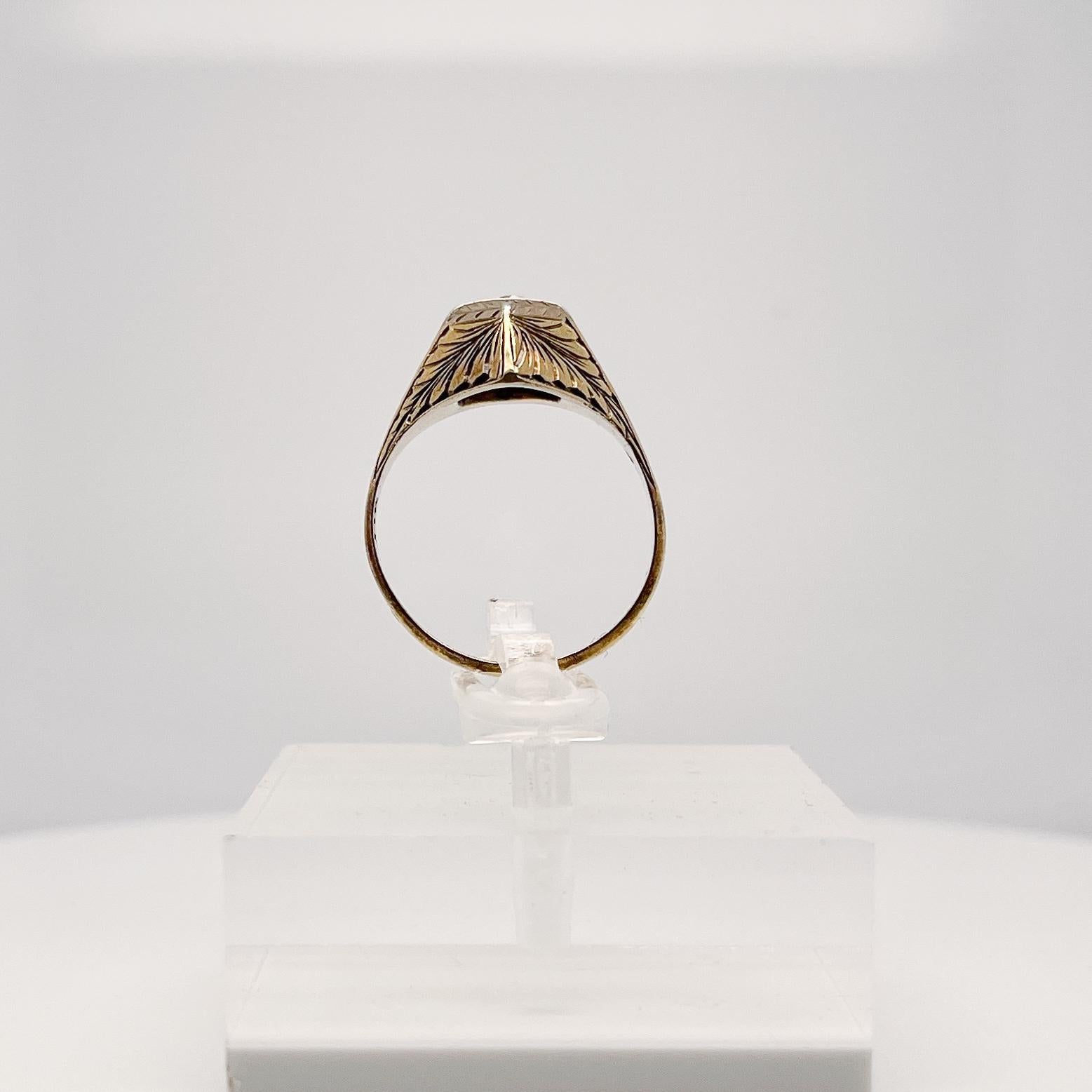 Edwardian Feather Engraved 14 Karat Gold & Old European Cut Diamond Ring For Sale 1