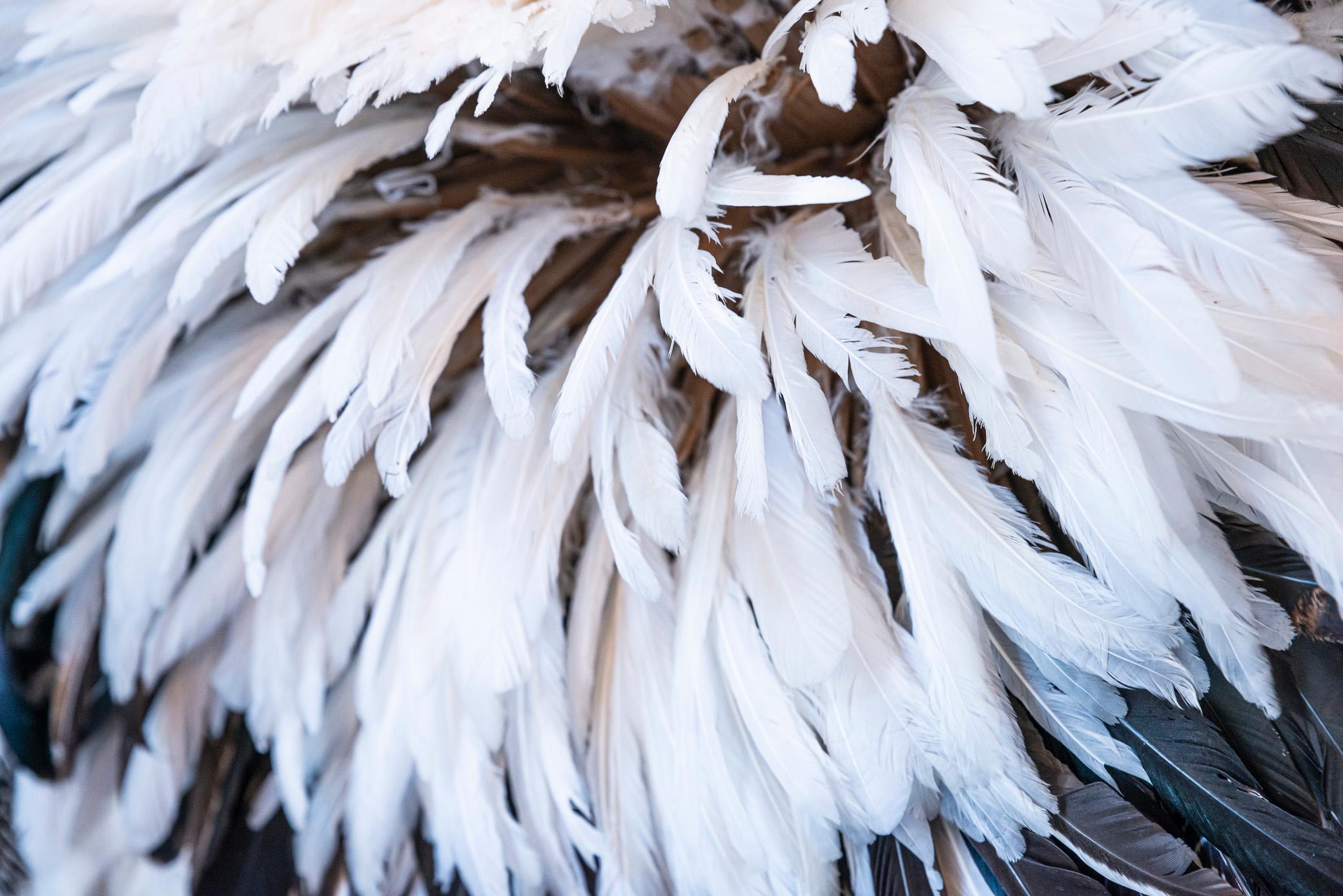Feathers Jujuhat, circa 2010, Senegal In Distressed Condition For Sale In Nice, Cote d' Azur