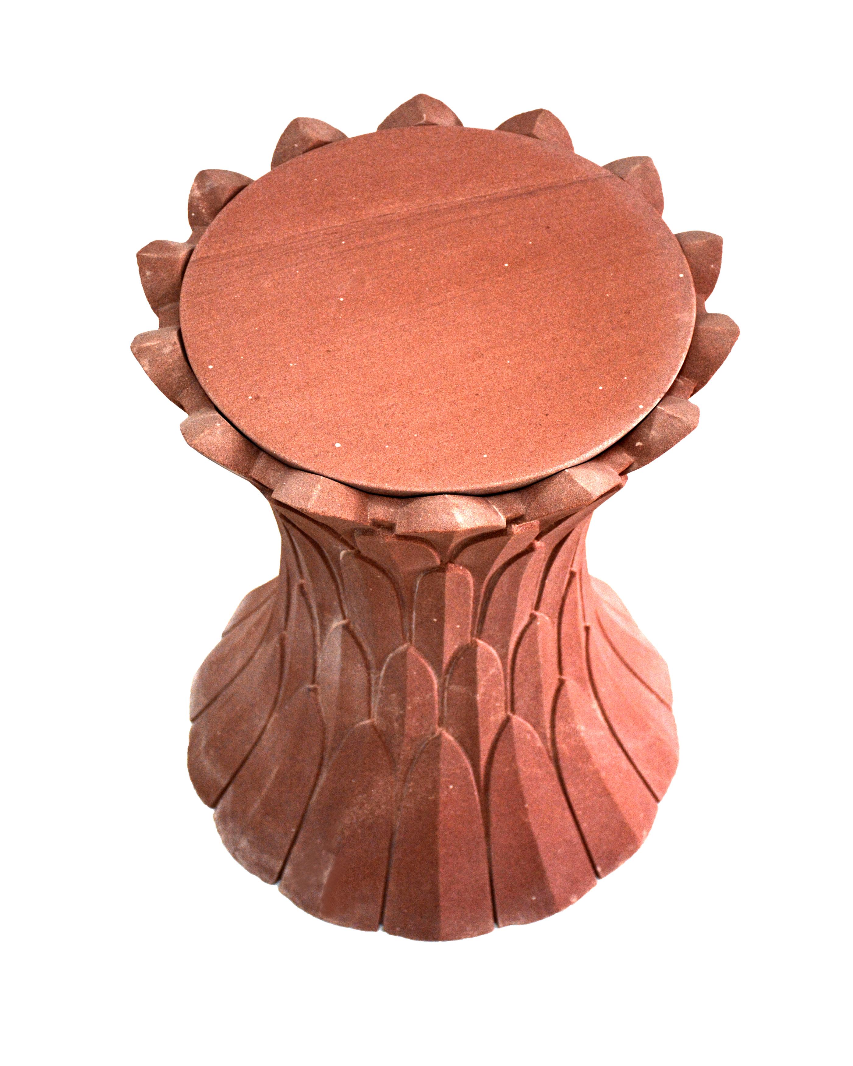 Hand-Carved Feathers Side Table in Agra Red Stone Handcrafted In India For Sale