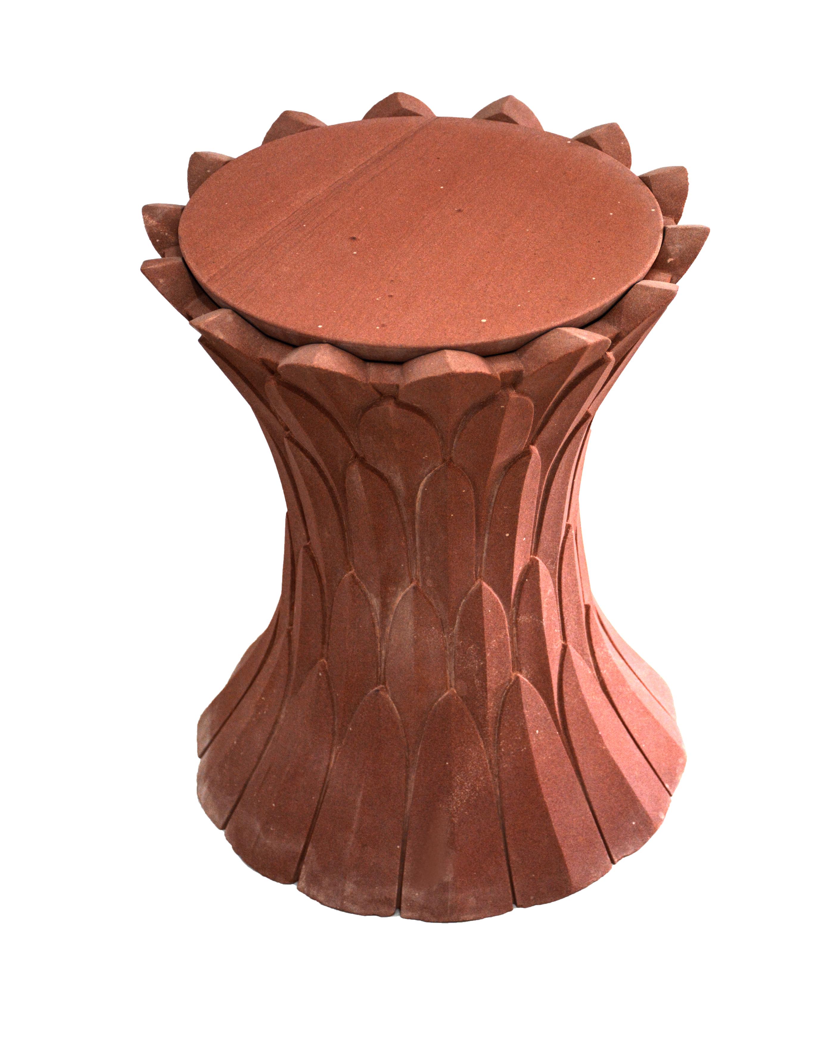 Feathers Side Table in Agra Red Stone Handcrafted In India In New Condition For Sale In New York, NY