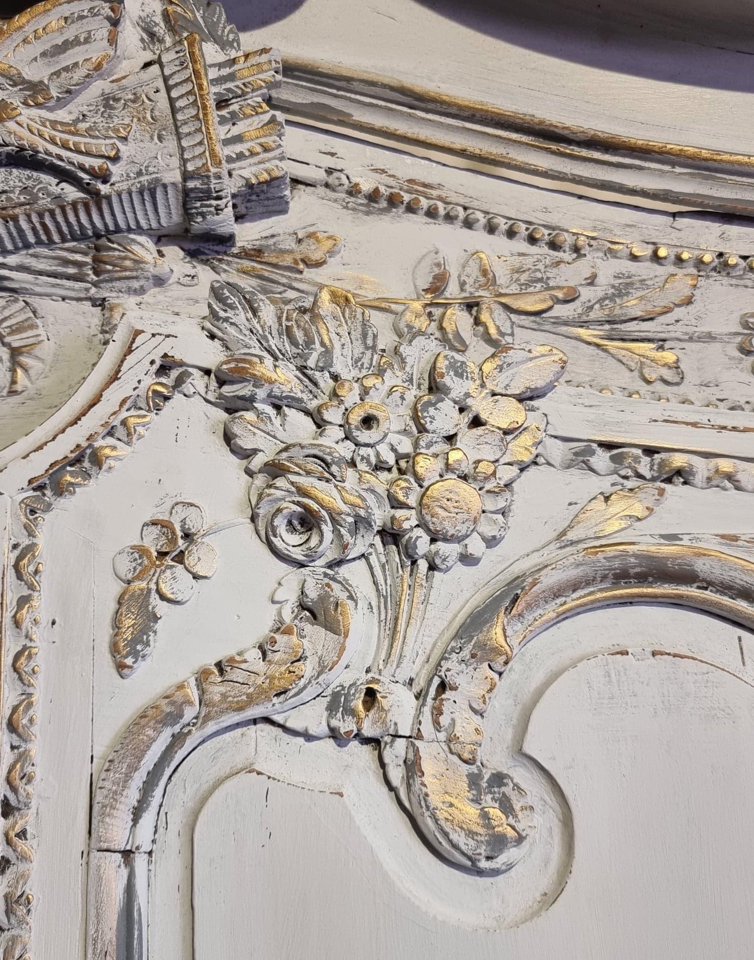 XVIIIe siècle Cabinet de mariage de Fécamp, Normandie, période de transition, chêne patiné, 18e