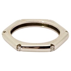 Anneau de mariage hexagonal en or blanc 18 carats avec diamants