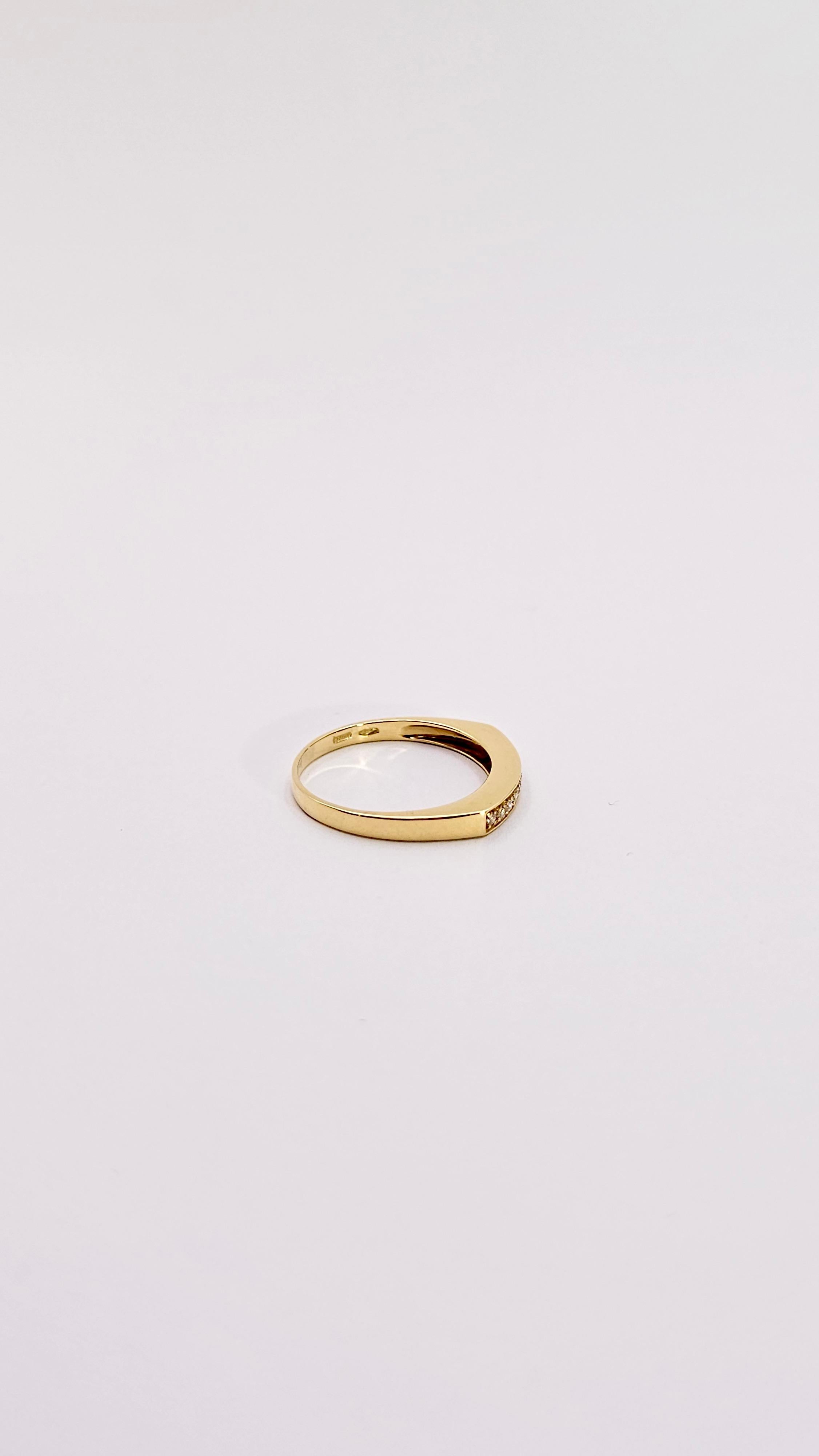 Brilliant Cut 18kt Gold and Diamonds Wedding Band For Sale