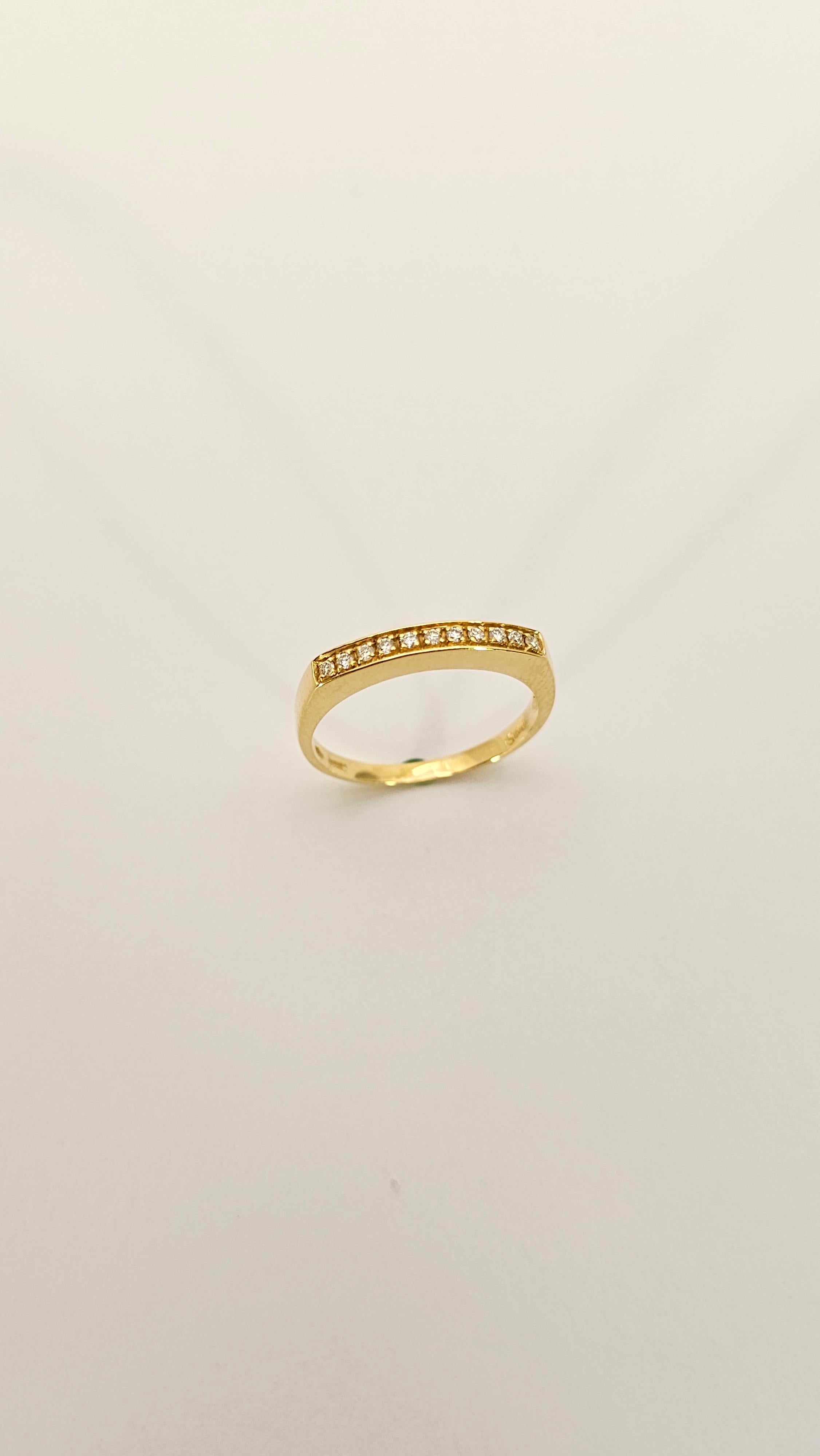 18kt Gold and Diamonds Wedding Band For Sale 1
