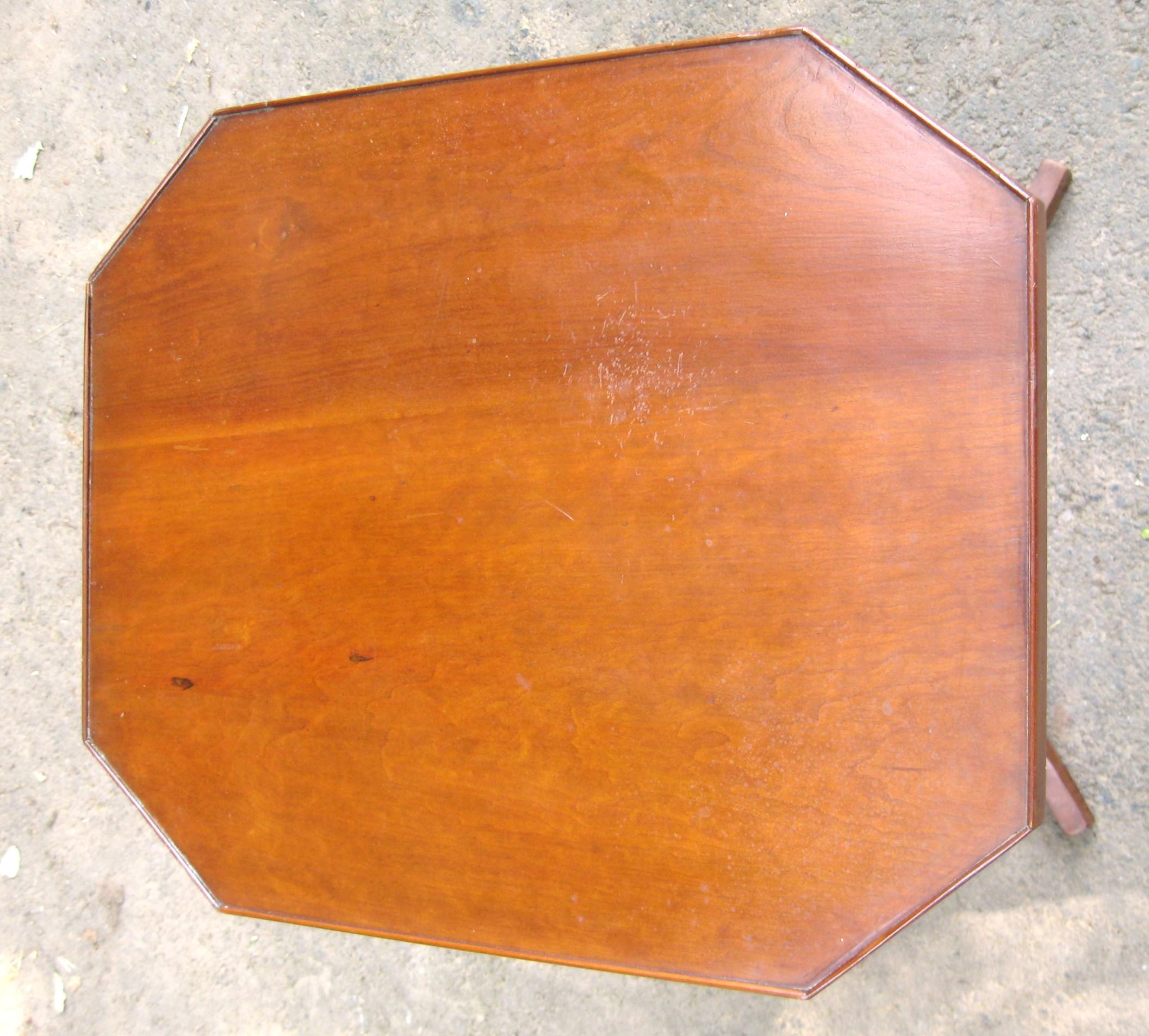 Primitive Federal 1820s Cherry Tilt-Top Table Candle Stand For Sale