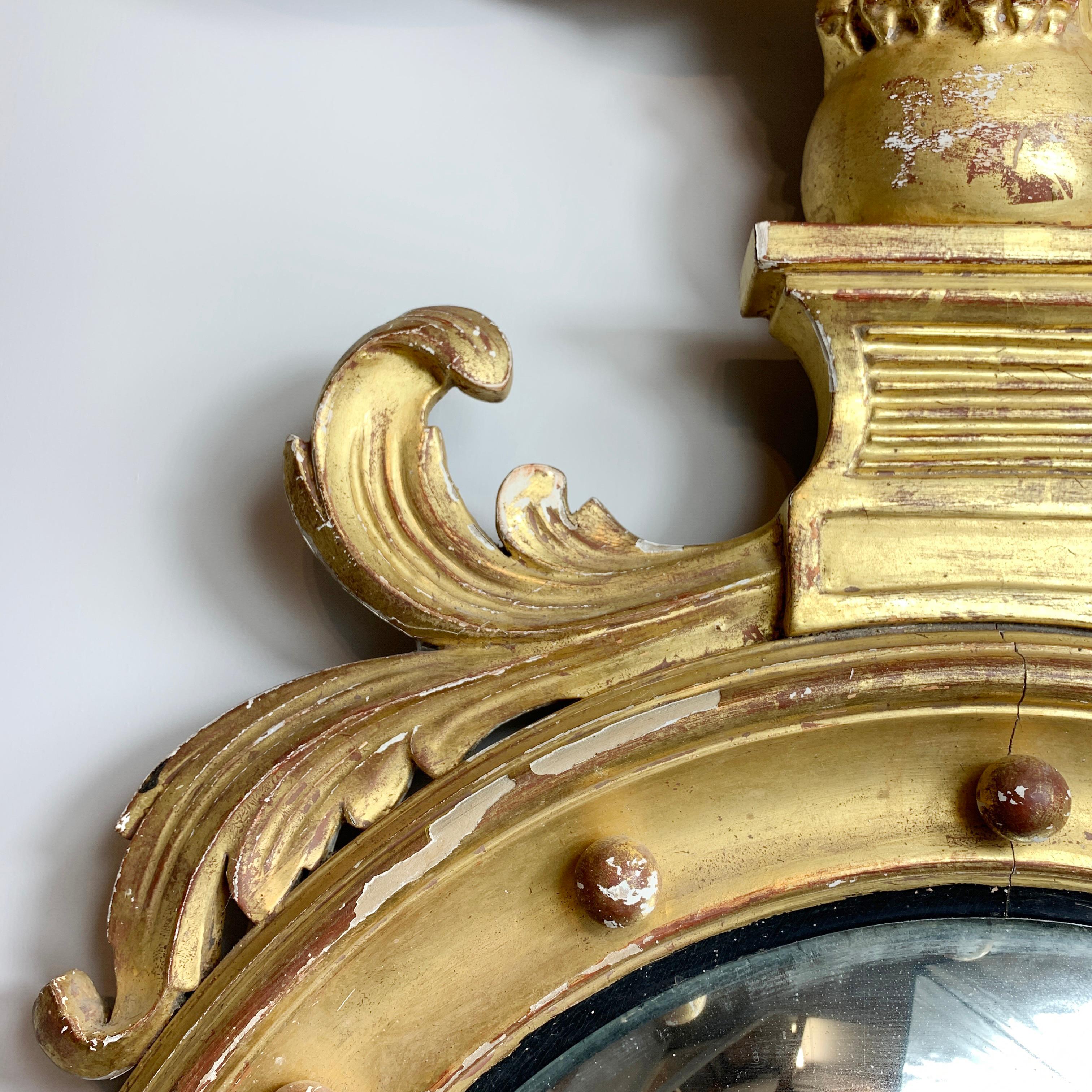 Early 19th Century Federal Antique Giltwood Eagle Convex Mirror