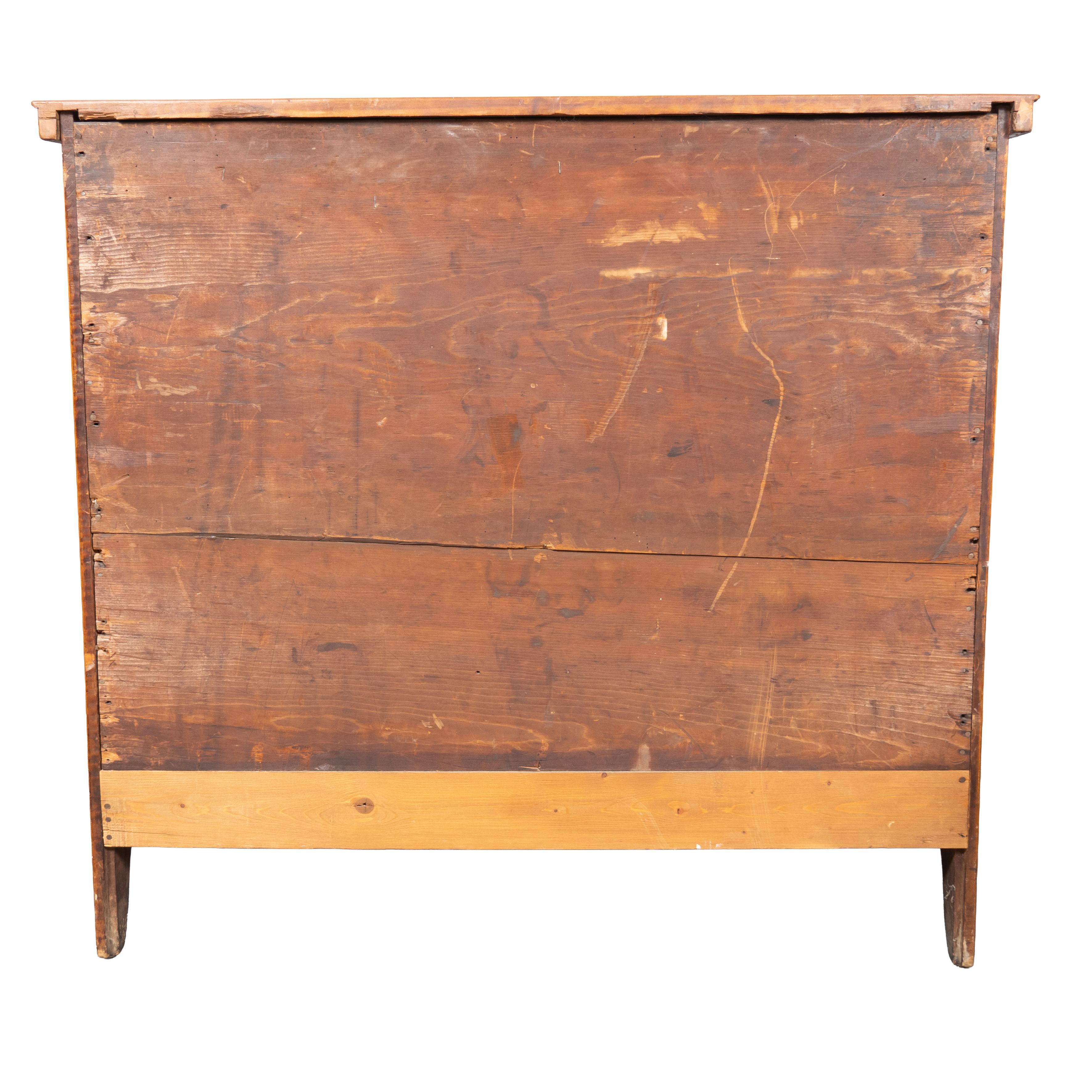 Federal Birdseye Maple Bow Front Chest Of Drawers For Sale 3