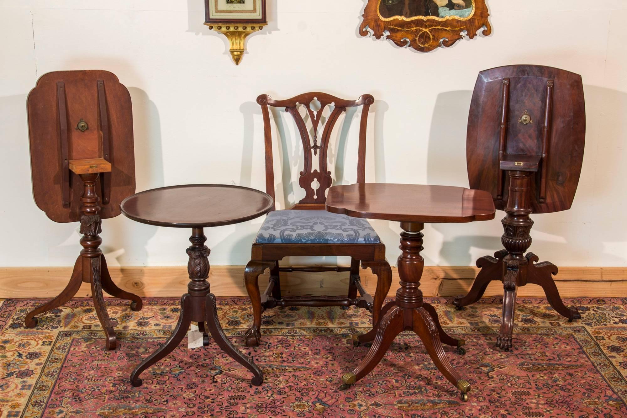 Federal Carved Mahogany Tilt-Top Candlestand, Probably New England, circa 1825 For Sale 2