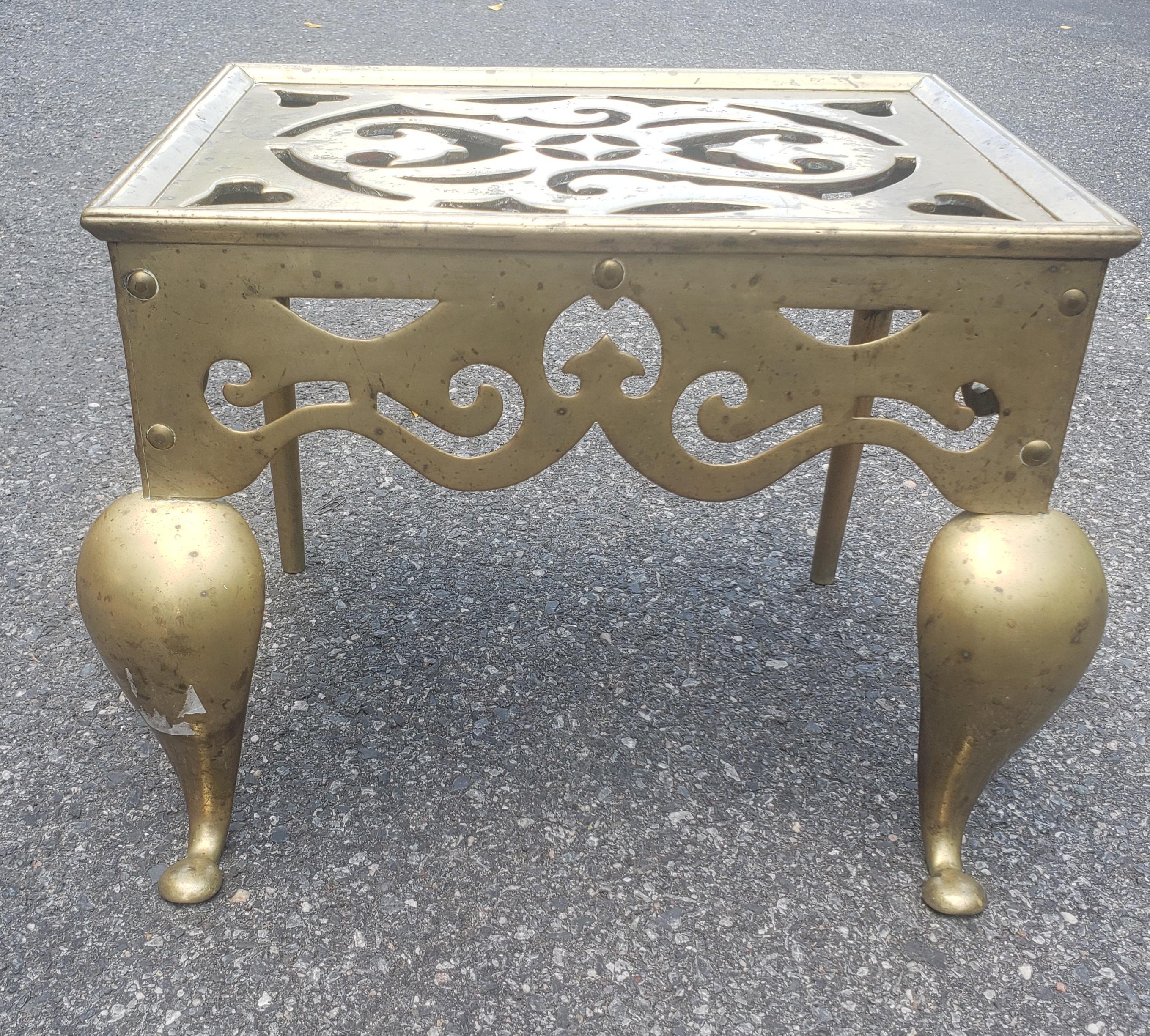 Metalwork Federal Cast Brass Hearth Bench Fireplace Trivet / Stool, circa 1840s For Sale