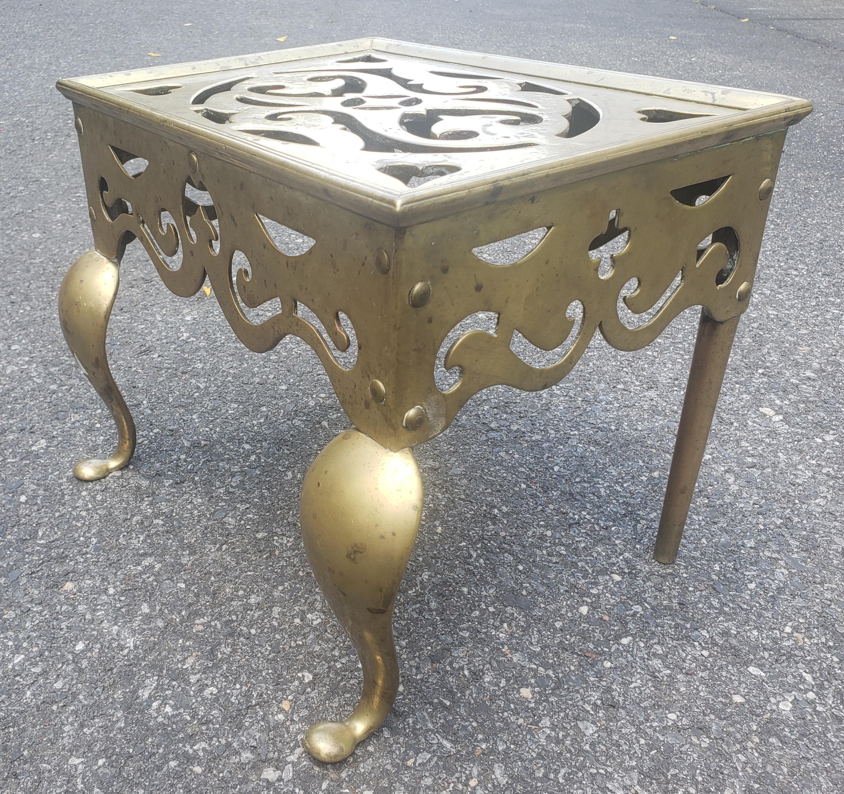 19th Century Federal Cast Brass Hearth Bench Fireplace Trivet / Stool, circa 1840s For Sale