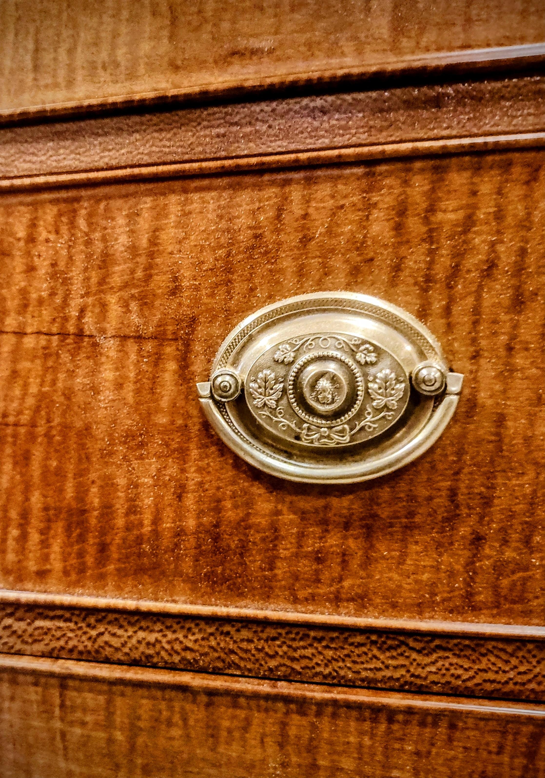 19th Century Federal Figured Maple Chest For Sale
