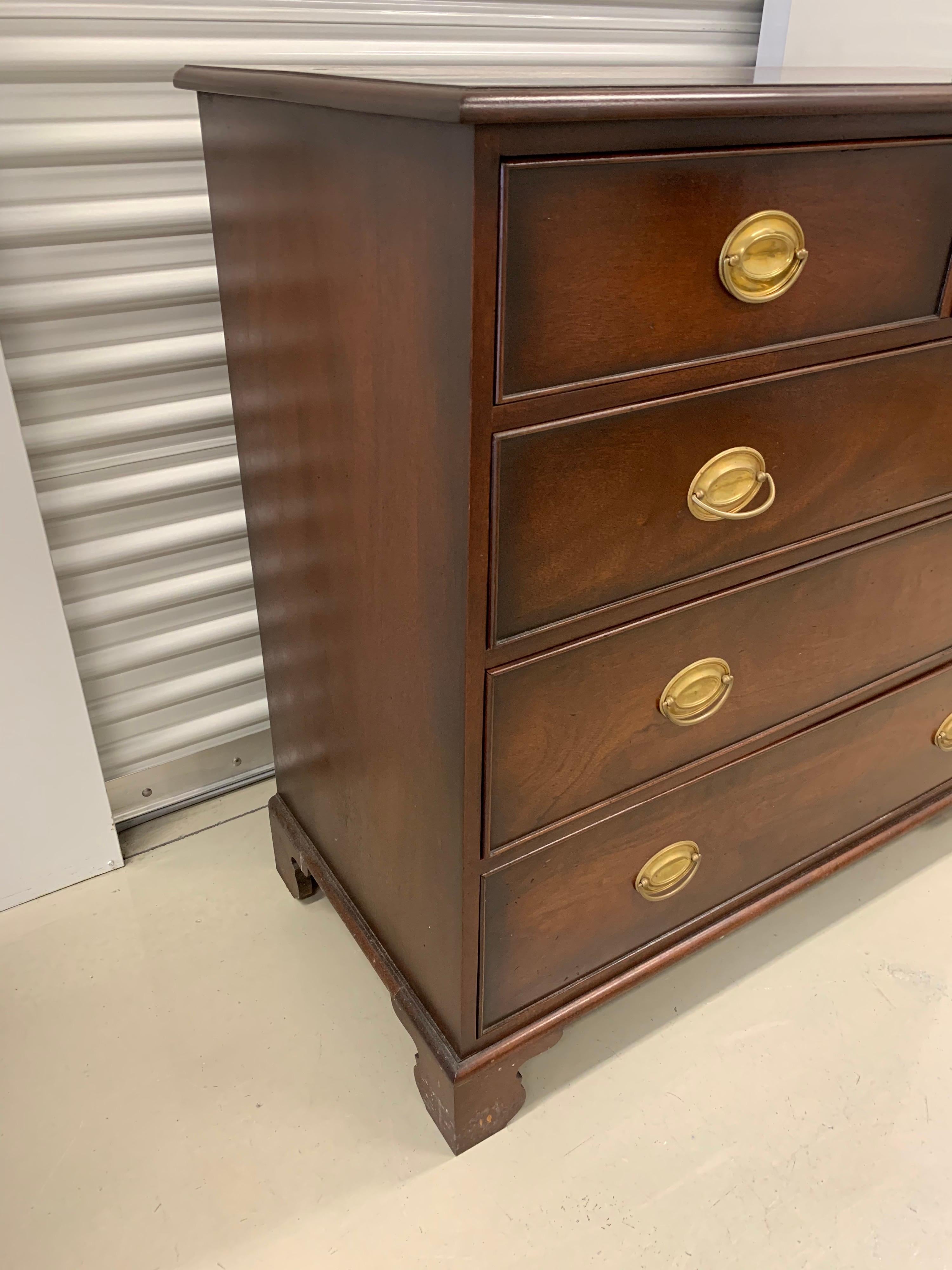 Federal Five-Drawer Mahogany Dresser Commode Chest of Drawers 2