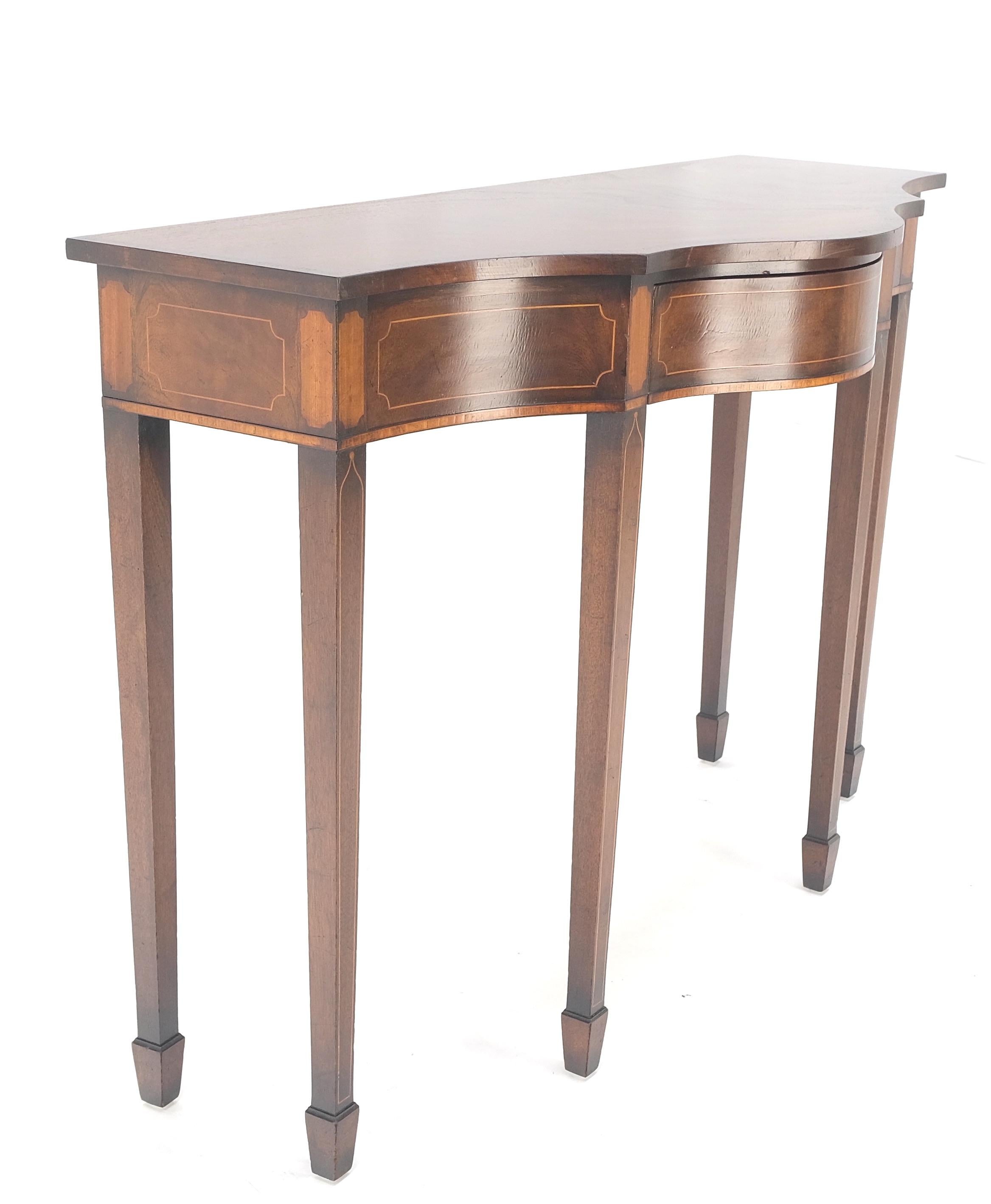 Noyer Table console à 6 pieds Federal Flame Mahogany Banded Serpentine Front MINT ! en vente