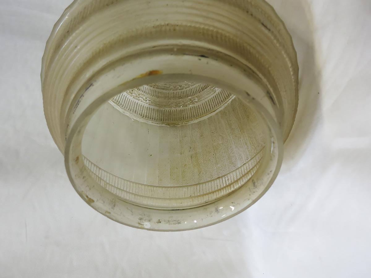 Art déco Plafonnier à suspension globe en verre fédéral à gradins type gratte-ciel
