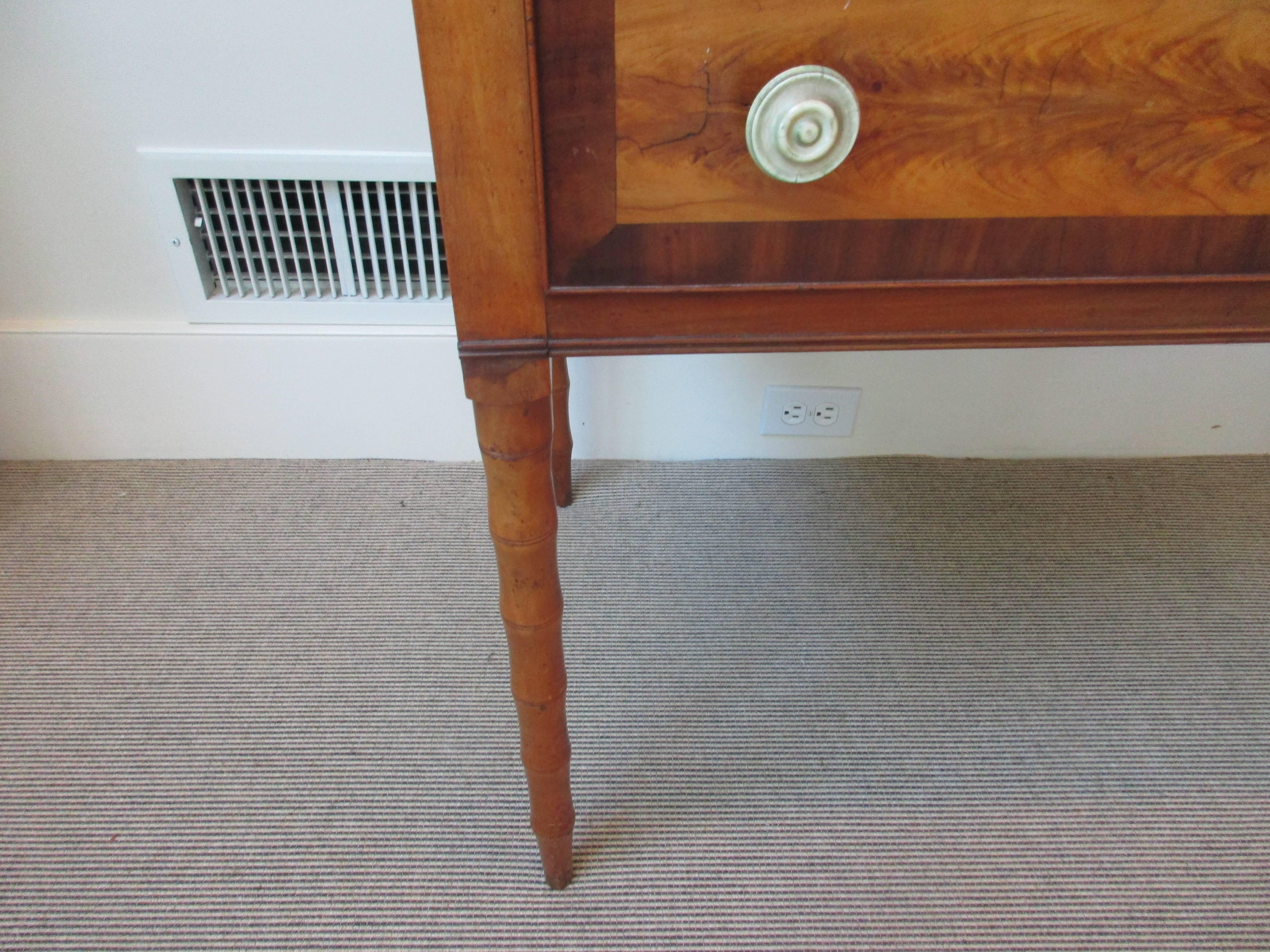 Late 18th Century Federal Mahogany and Birch Inlaid Secretary/Desk sq For Sale