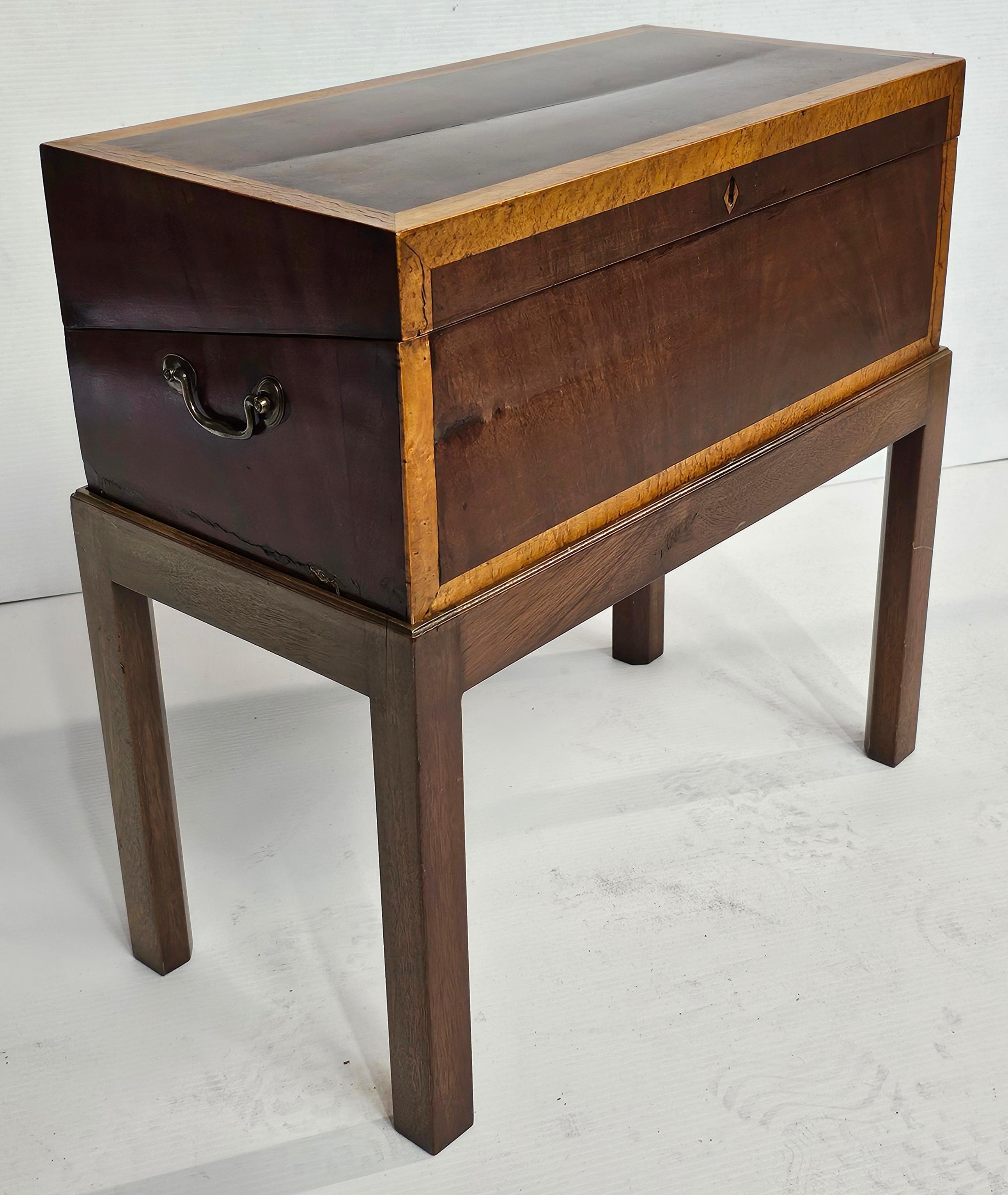 American Federal Mahogany and Birdseye Maple Lap Desk on Stand, Circa 1810s For Sale