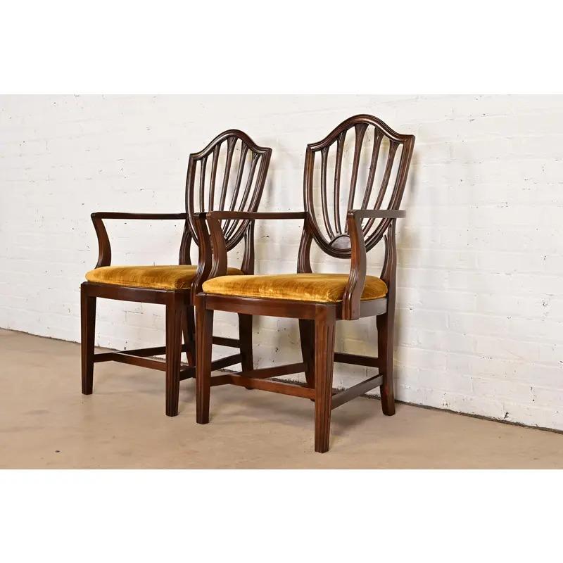 Föderale Mahagoni-Sessel oder Esstisch-Kapitänsessel, Paar (amerikanisch) im Angebot