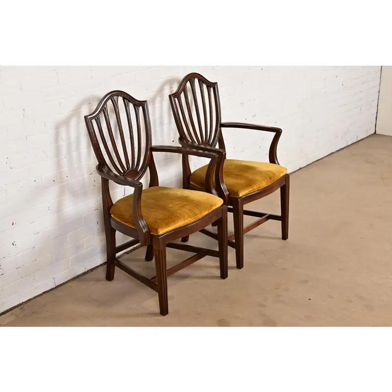 Föderale Mahagoni-Sessel oder Esstisch-Kapitänsessel, Paar im Zustand „Gut“ im Angebot in South Bend, IN