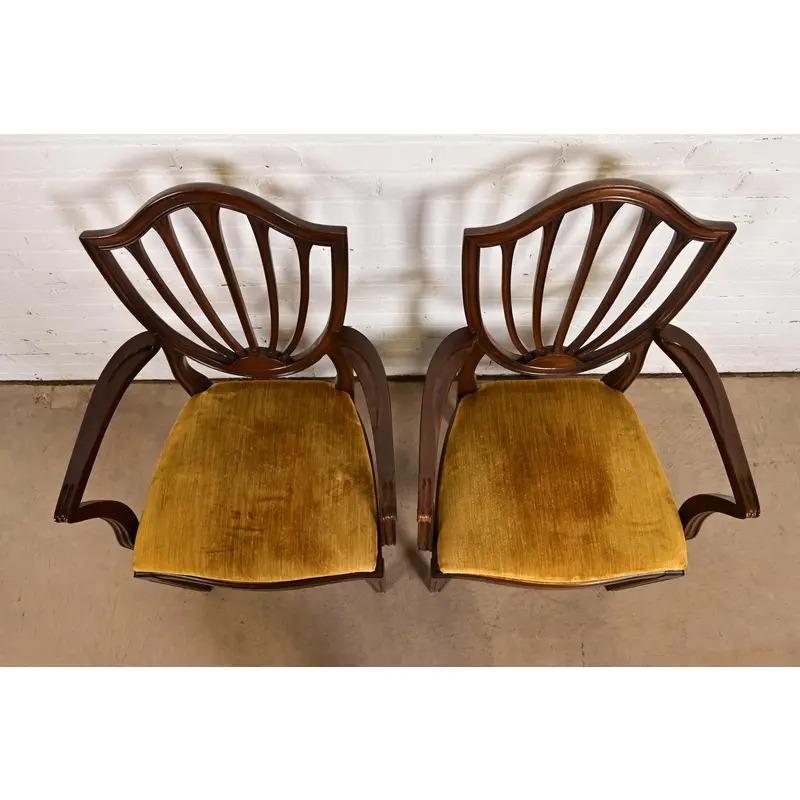 Föderale Mahagoni-Sessel oder Esstisch-Kapitänsessel, Paar (Ende des 20. Jahrhunderts) im Angebot