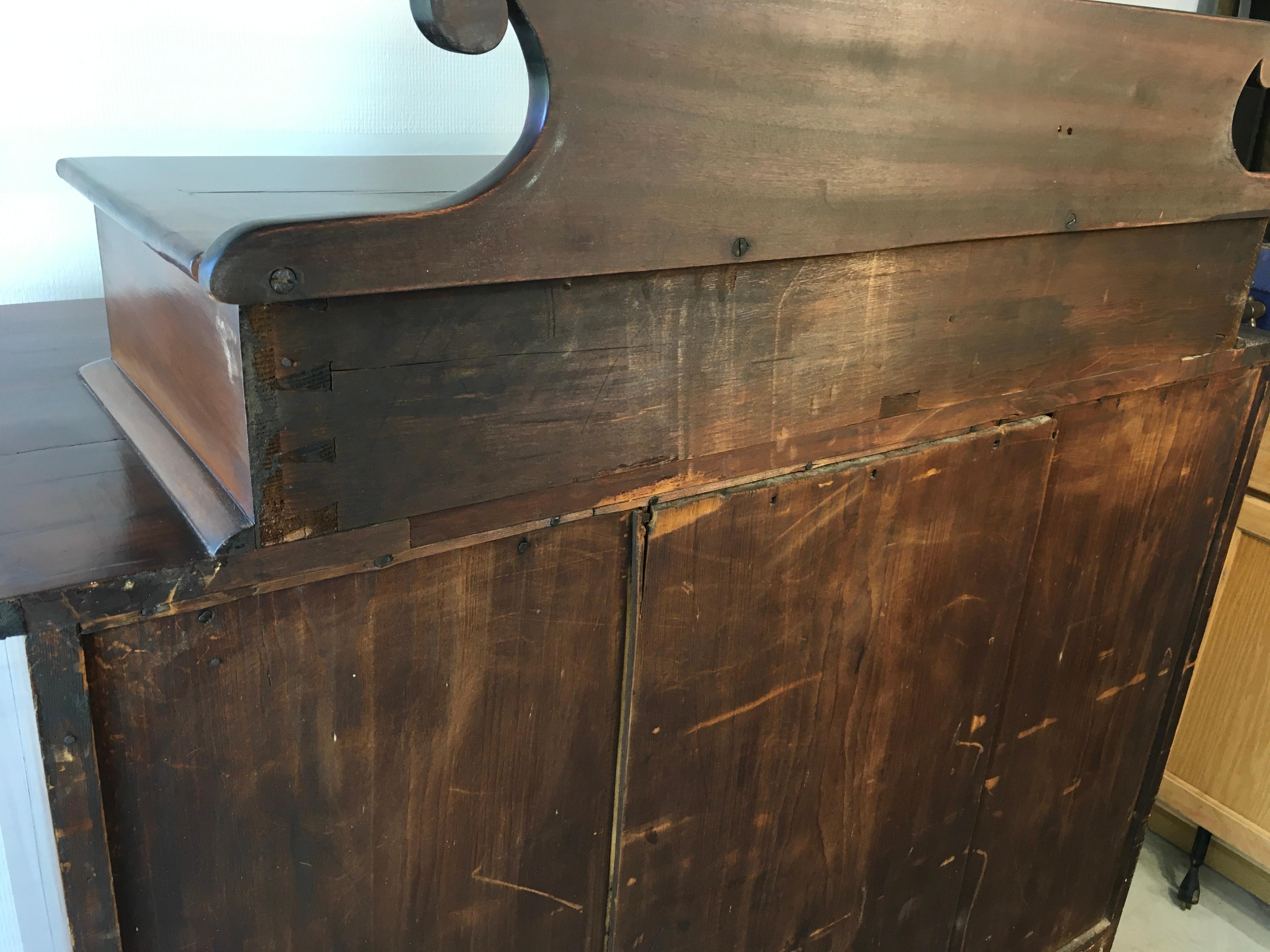 Federal Mahogany Chest For Sale 9