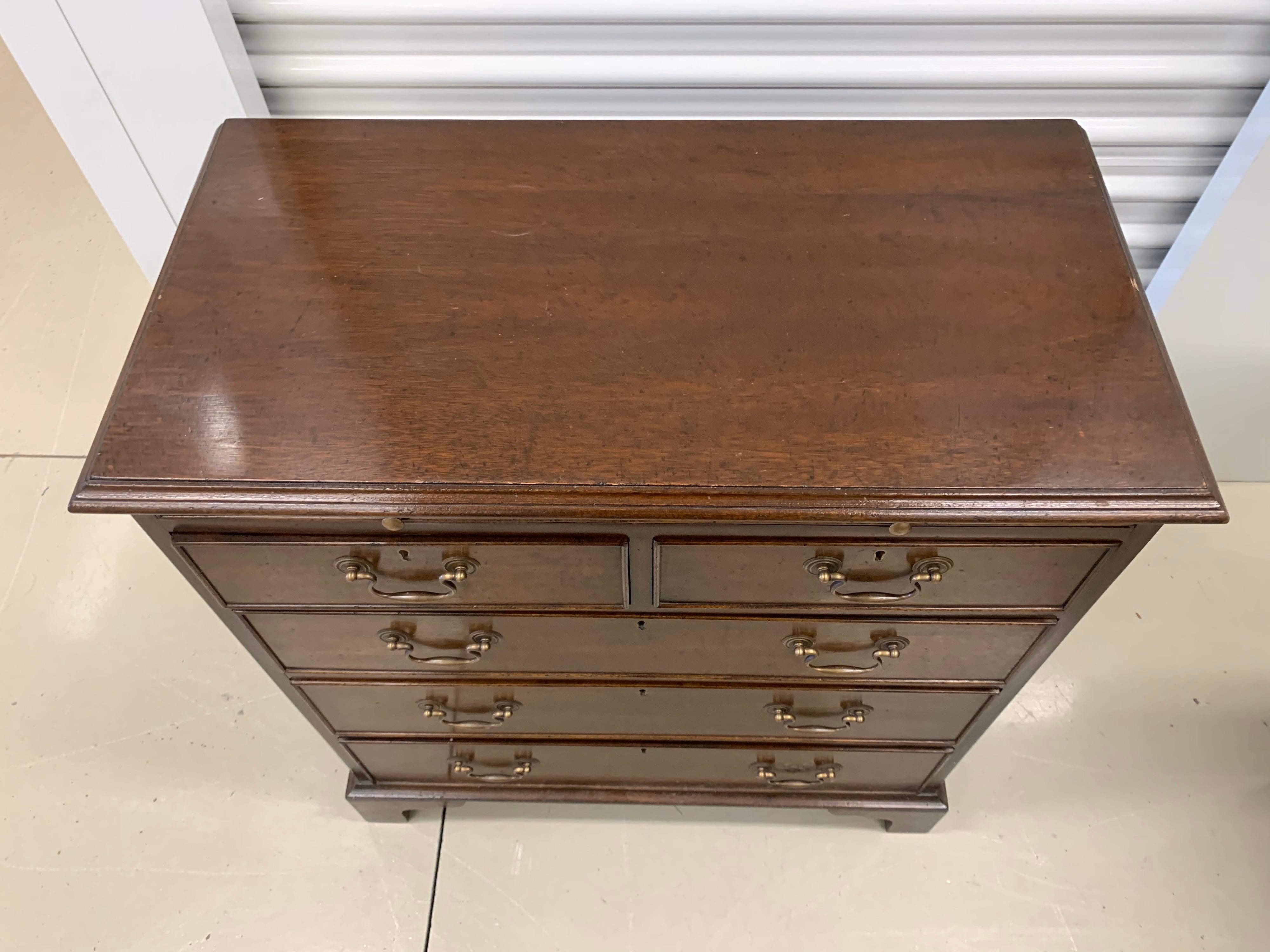 Mid-20th Century Federal Mahogany Chest of Drawers Commode Dresser with Sliding Desktop Shelf