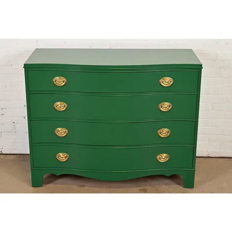 Federale Comò frontale in mogano Feder di West Michigan Furniture, appena rifinito in vendita