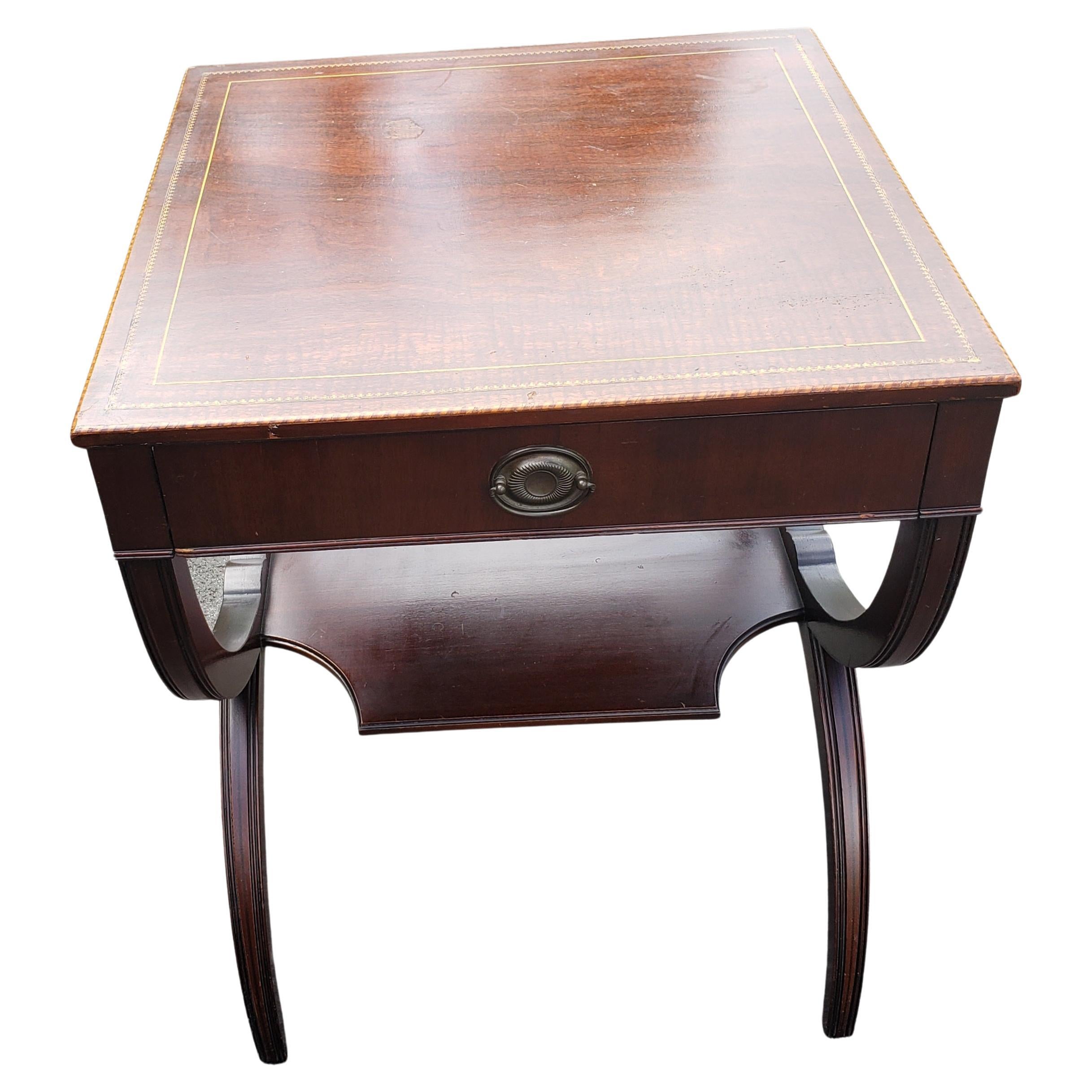 Federal Mahogany Inlaid and Stinciled Top Accent Table For Sale 2