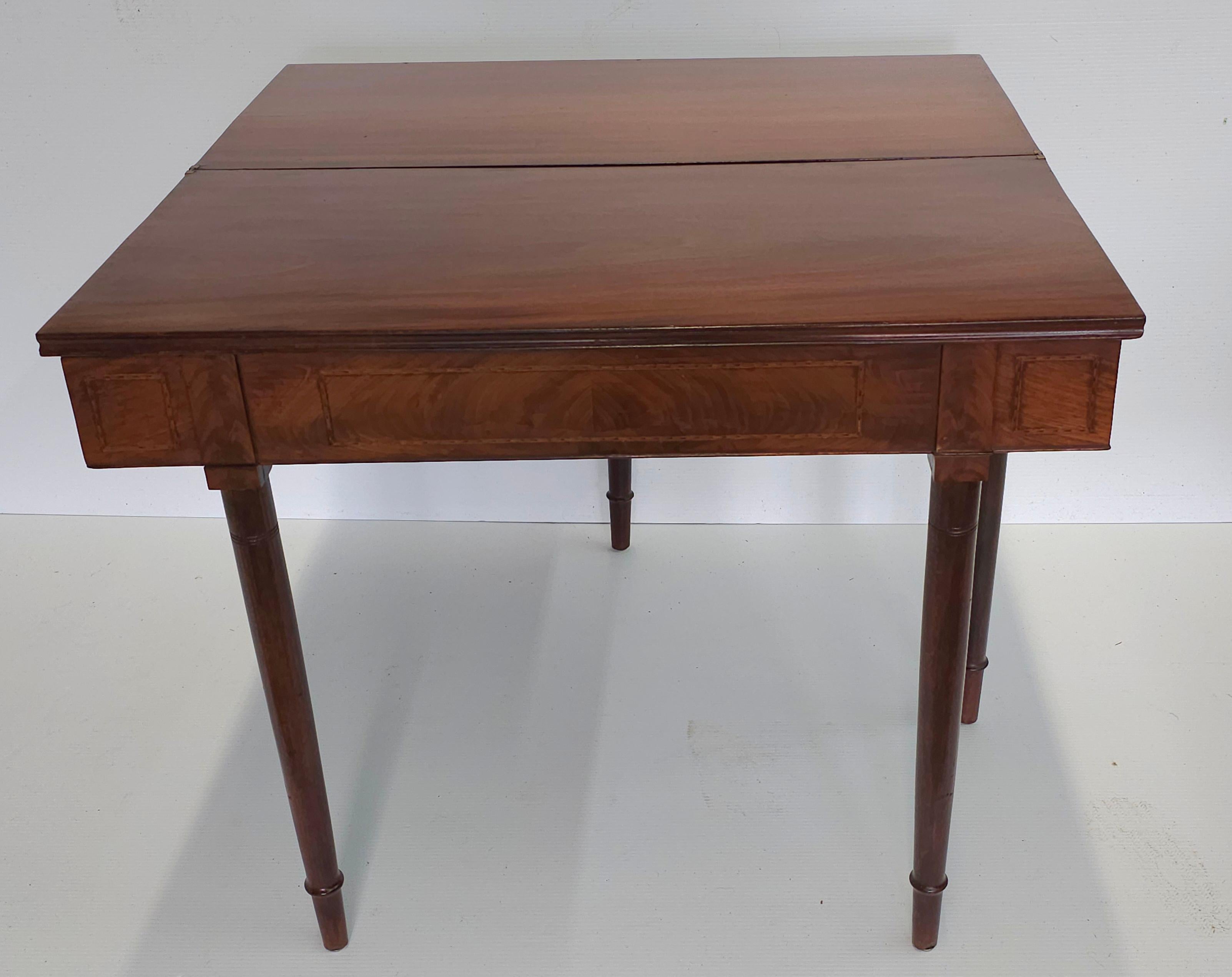 Federal Mahogany Inlaid Fold Top Card Table Console Table In Good Condition For Sale In Germantown, MD