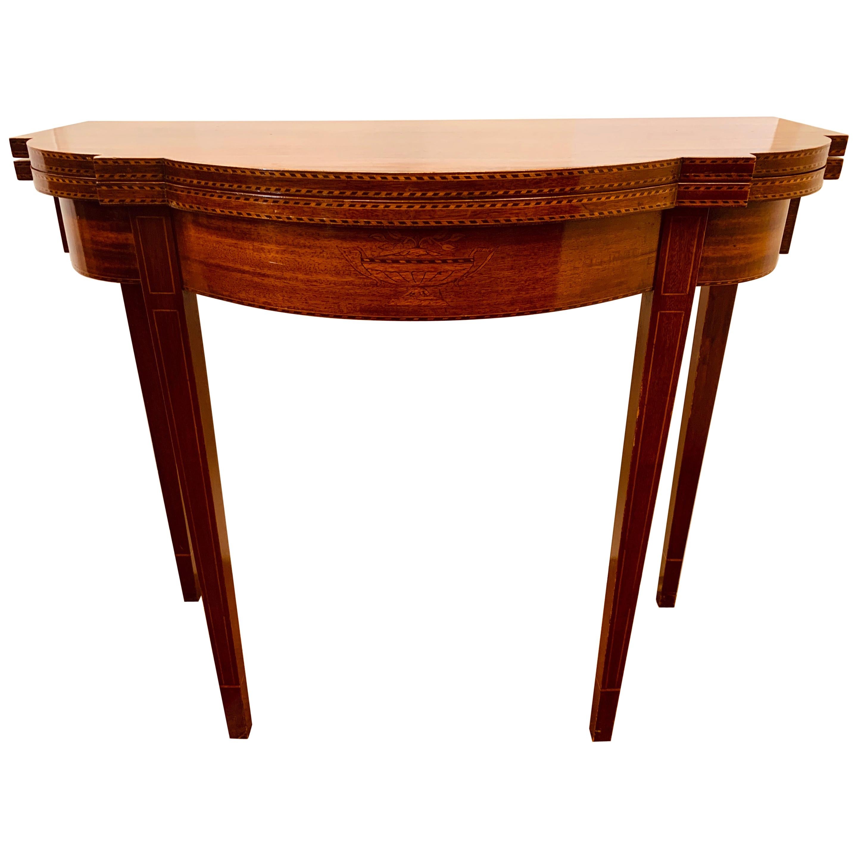 Federal Mahogany Inlay Flip Top Game Table