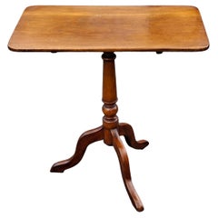 Federal Mahogany Rectangular Tilt Top Side Table
