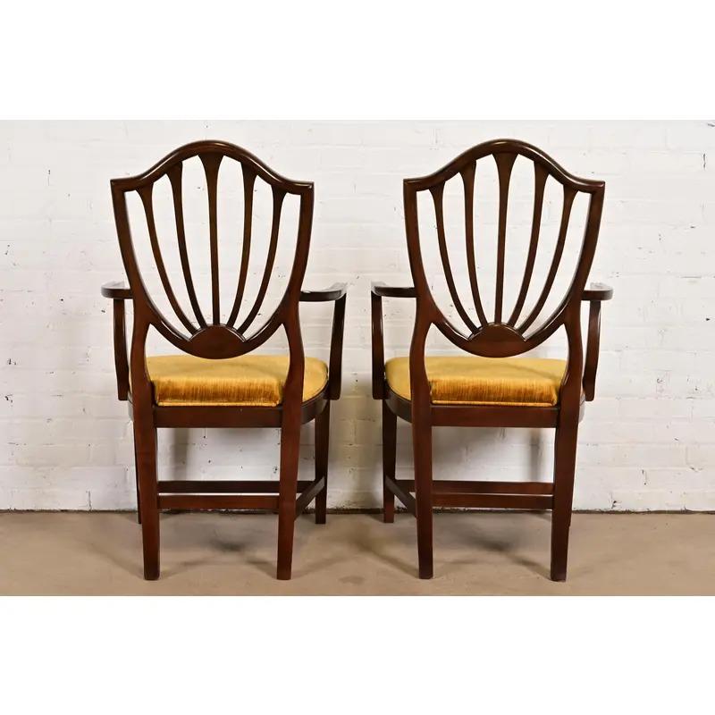 Chaises de salle à manger à dossier bouclier en acajou Feder, ensemble de six en vente 5