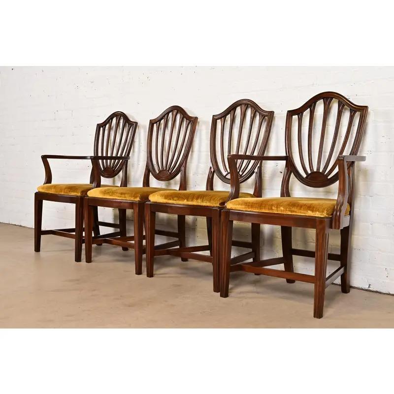 Federal Mahagoni Schild zurück Esszimmerstühle, Satz von sechs (Ende des 20. Jahrhunderts) im Angebot