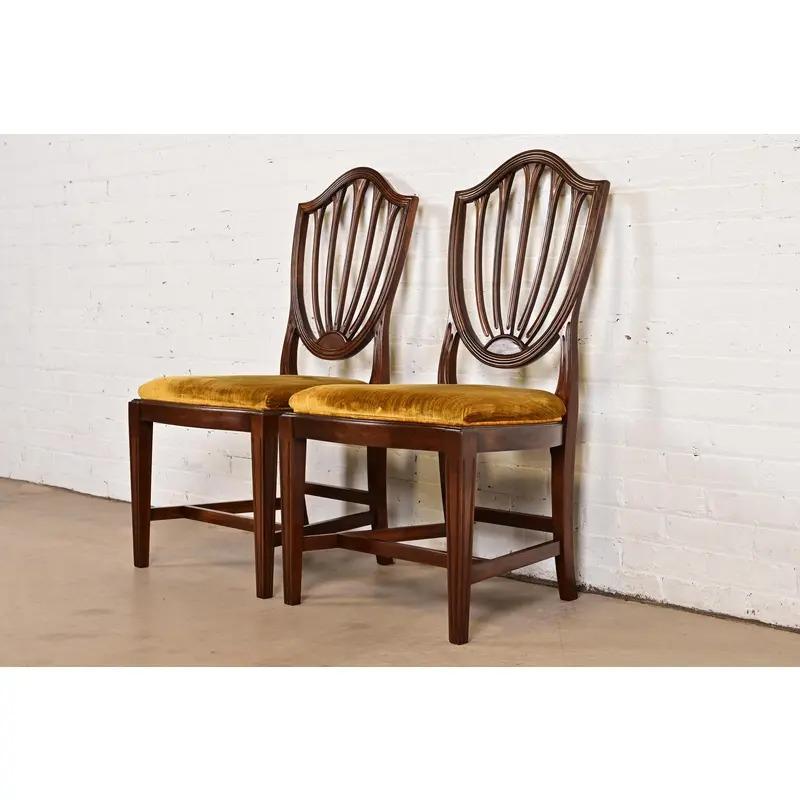 Federal Mahagoni Schild zurück Side Chairs oder Esszimmerstühle, Paar im Zustand „Gut“ im Angebot in South Bend, IN