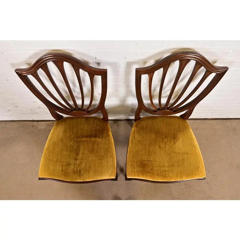 Federal Mahagoni Schild zurück Side Chairs oder Esszimmerstühle, Paar im Angebot 1