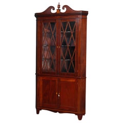 Federal Mahogany with Satinwood Inlay and Banding Corner Cabinet, 20th Century