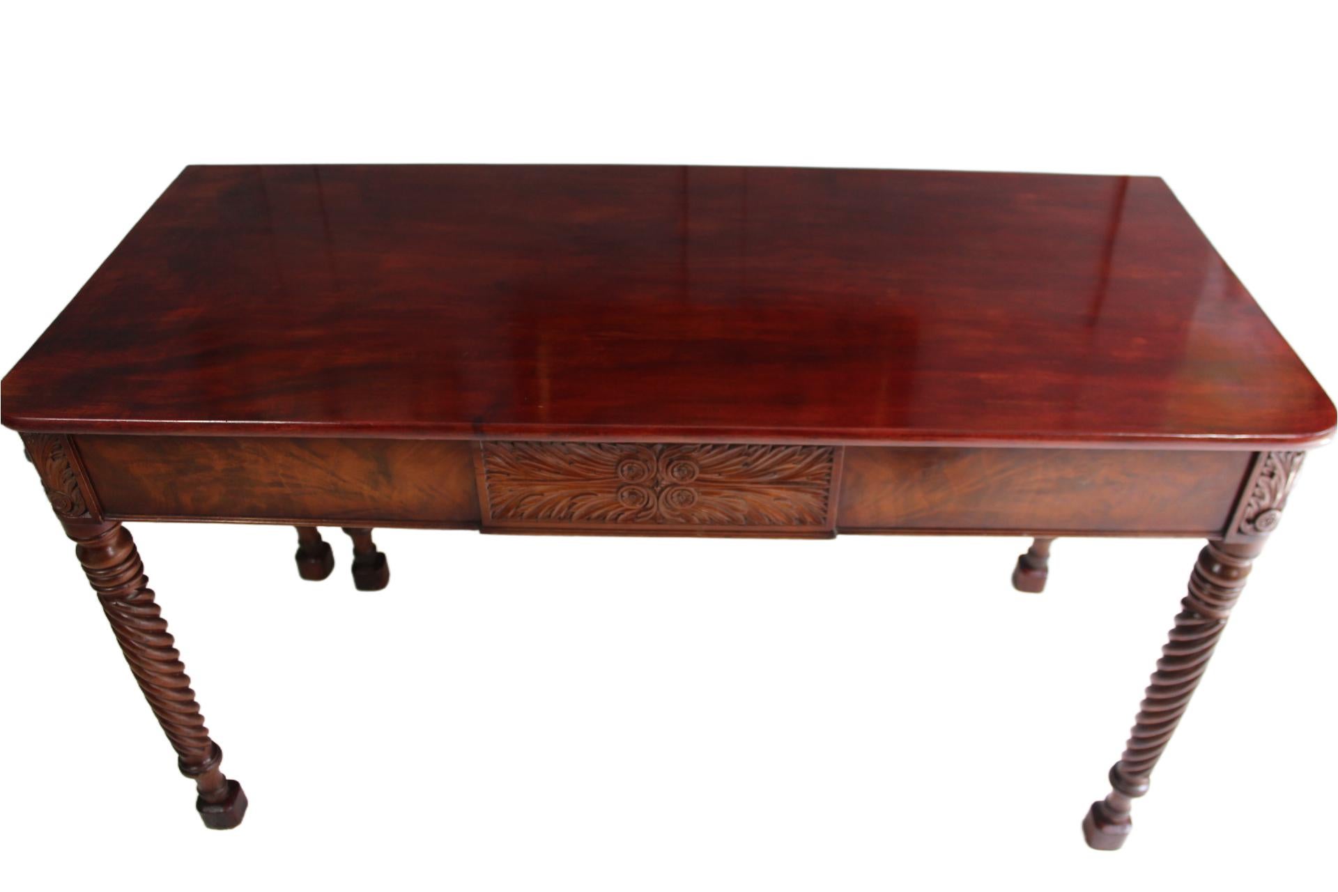 Table à manger cubaine du Massachusetts fédéral en vente 4
