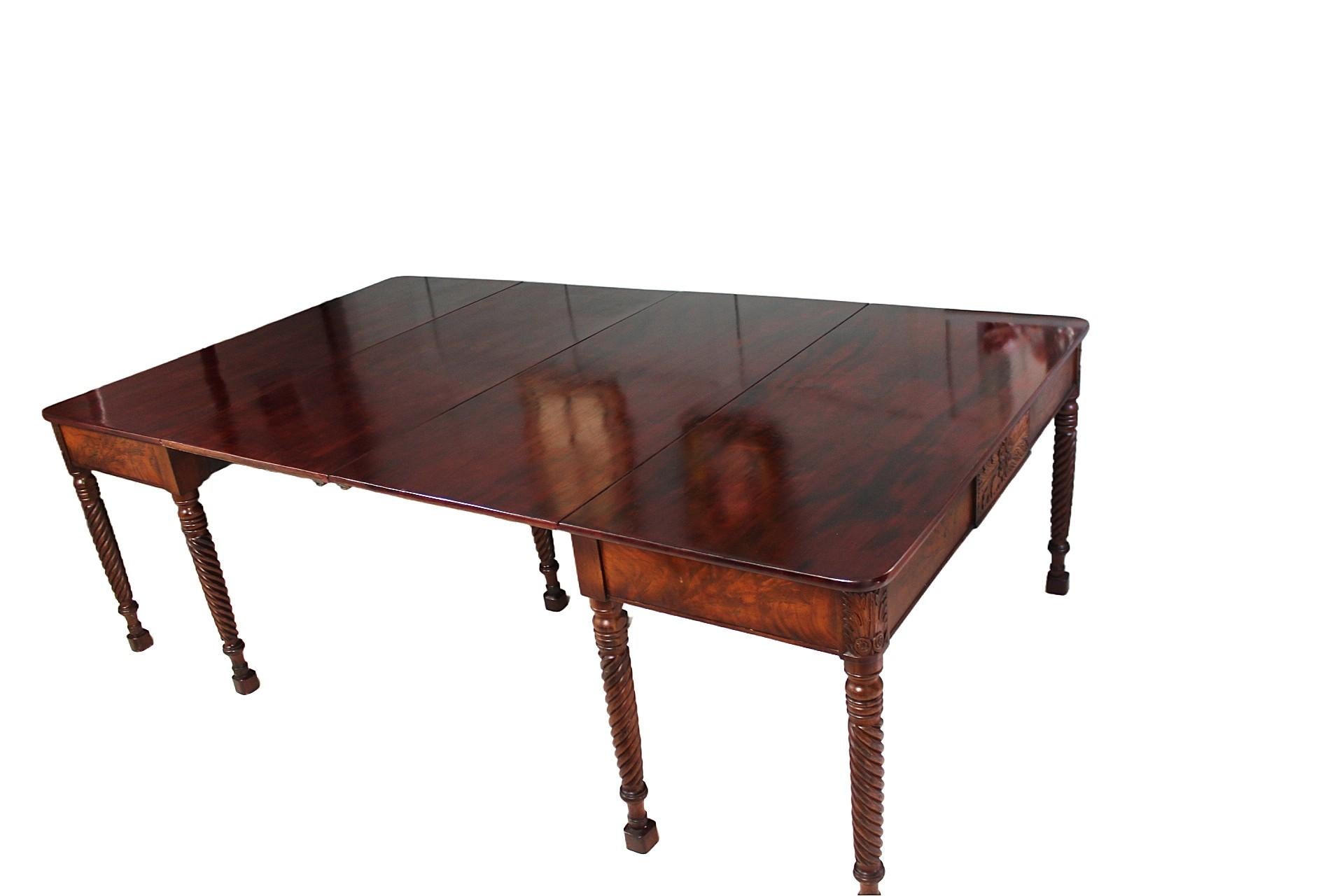 Table à manger cubaine du Massachusetts fédéral en vente 6