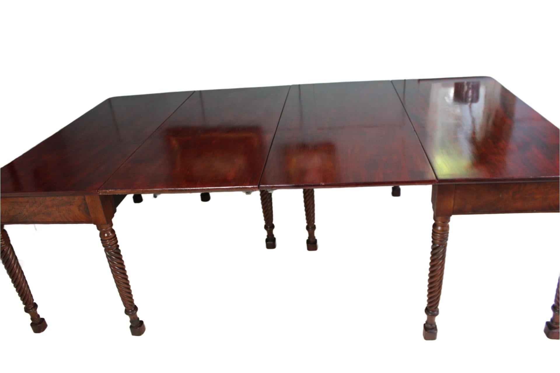 Acajou Table à manger cubaine du Massachusetts fédéral en vente