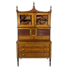 Bureau de secrétaire en érable tigré d'époque fédérale américaine Portsmouth