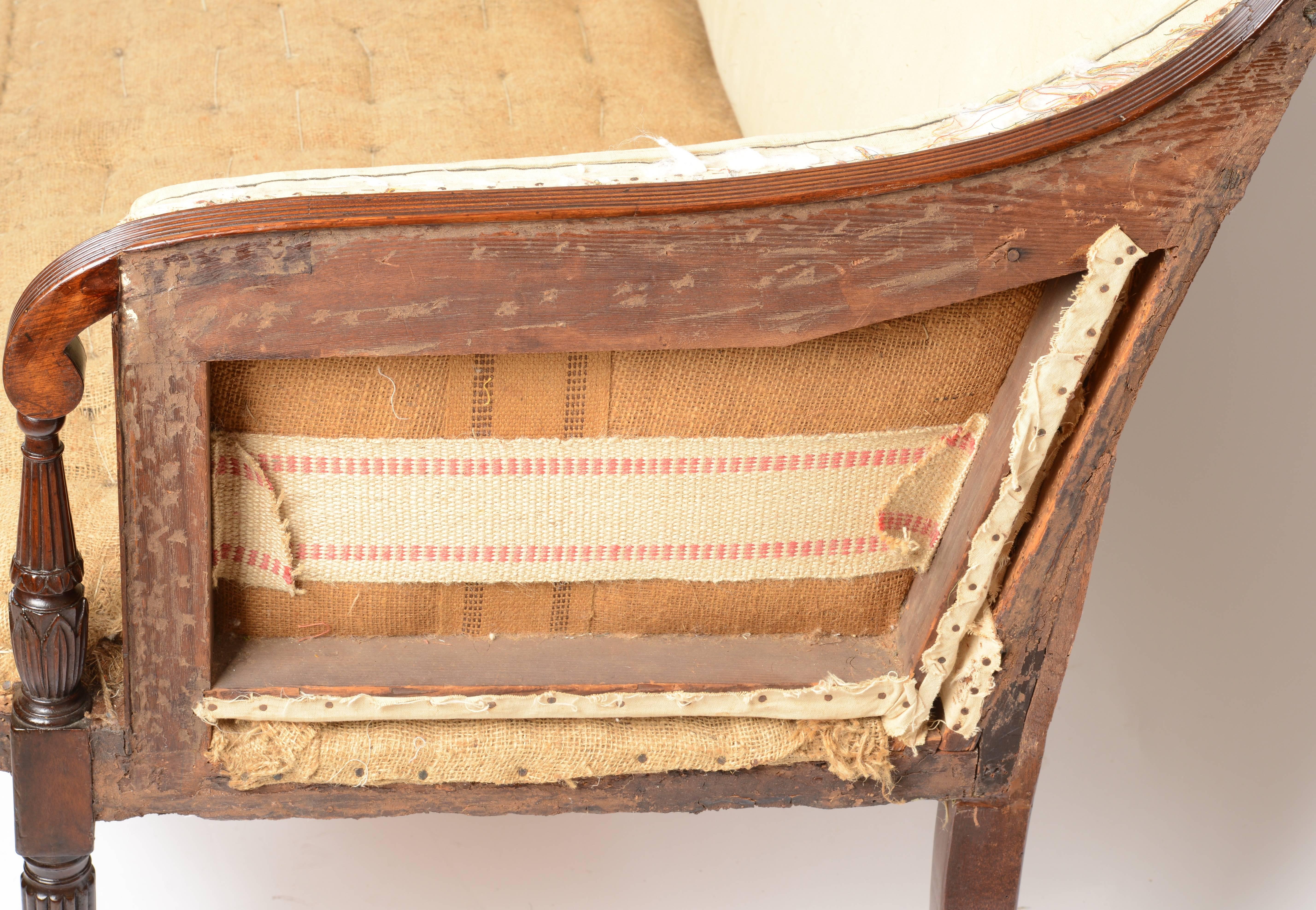 Sheraton Federal Period Carved Mahogany Sofa Attributed to Duncan Phyfe NY, circa 1810