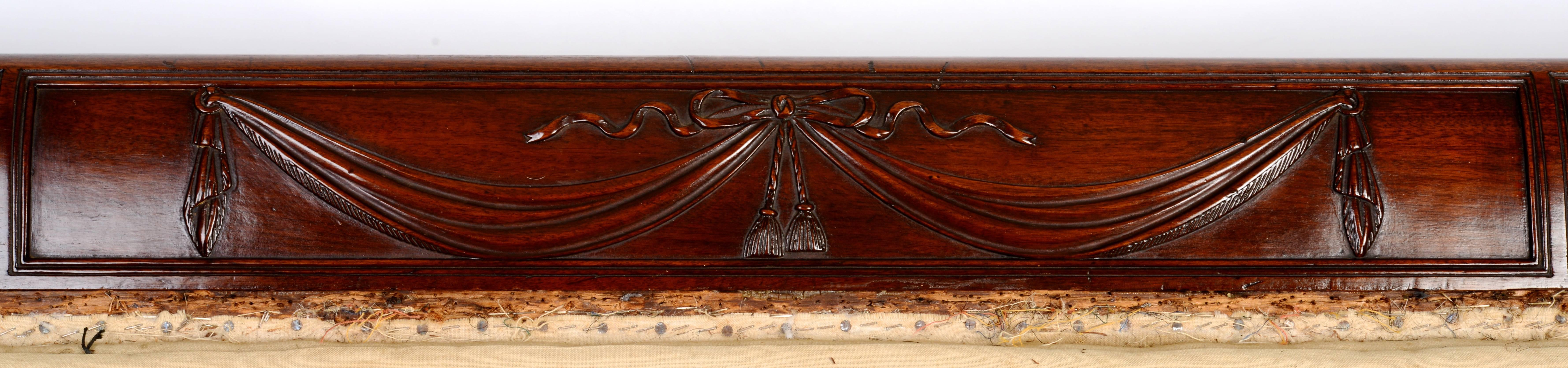 Federal Period Carved Mahogany Sofa Attributed to Duncan Phyfe NY, circa 1810 2